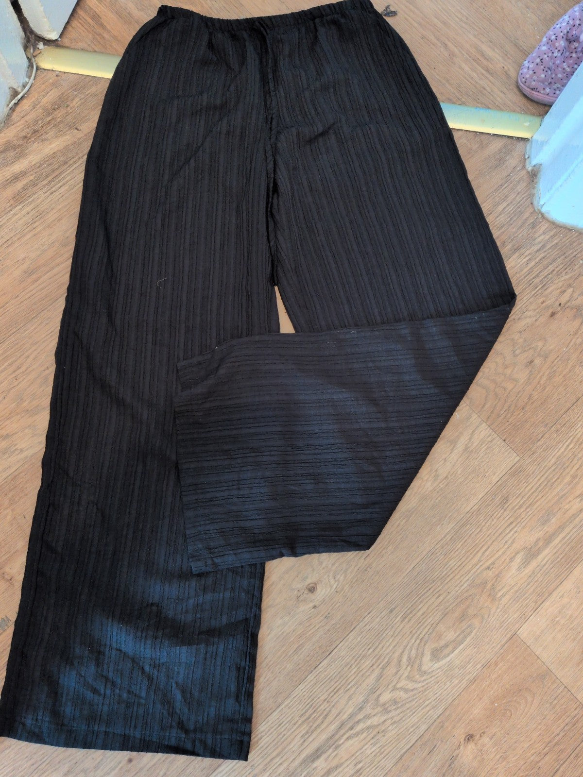 Shein Medium Black Crinkle Ribbed Elasticated Trousers