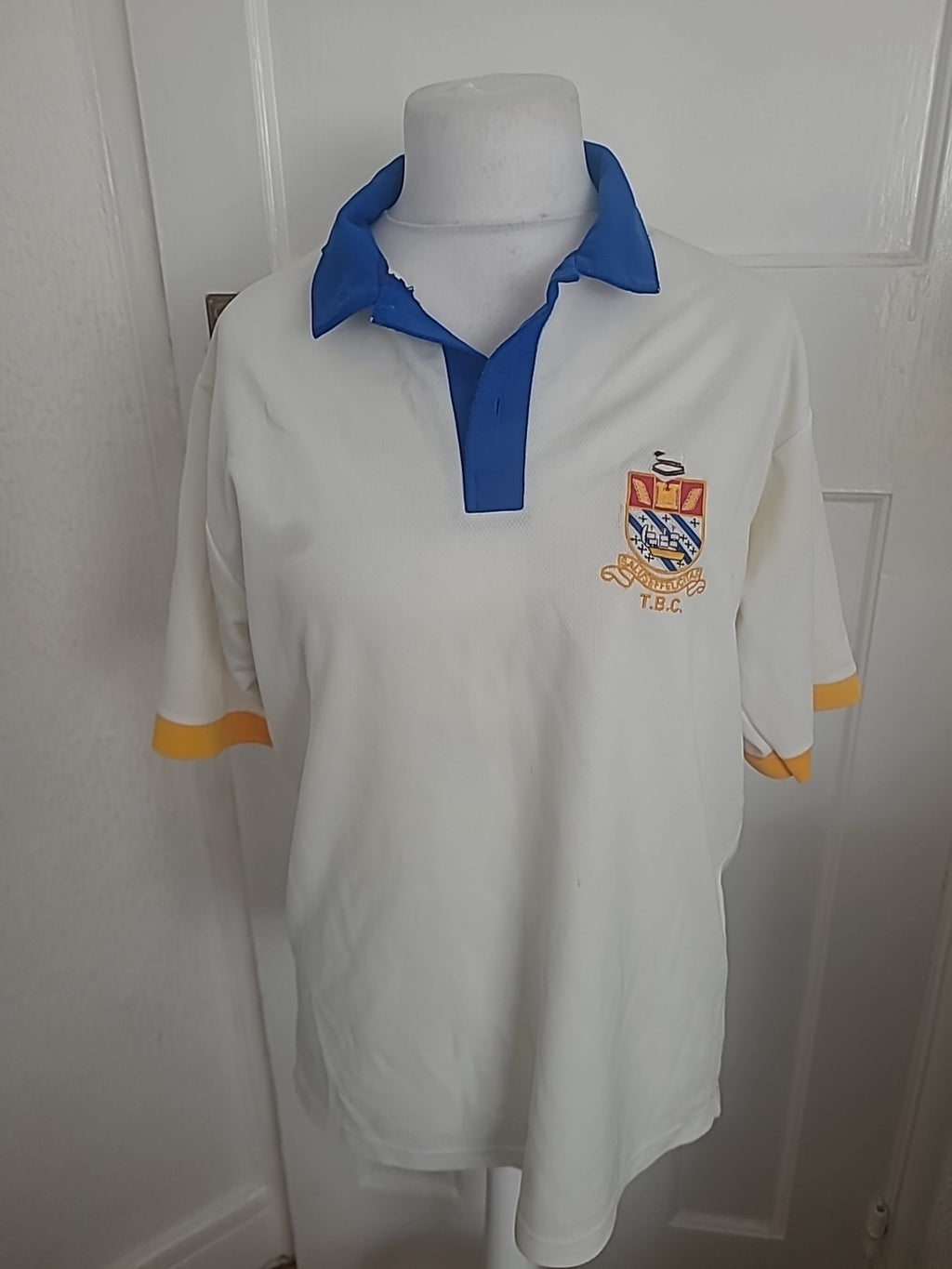 Mens Size Medium White Logo Short Sleeved Polo