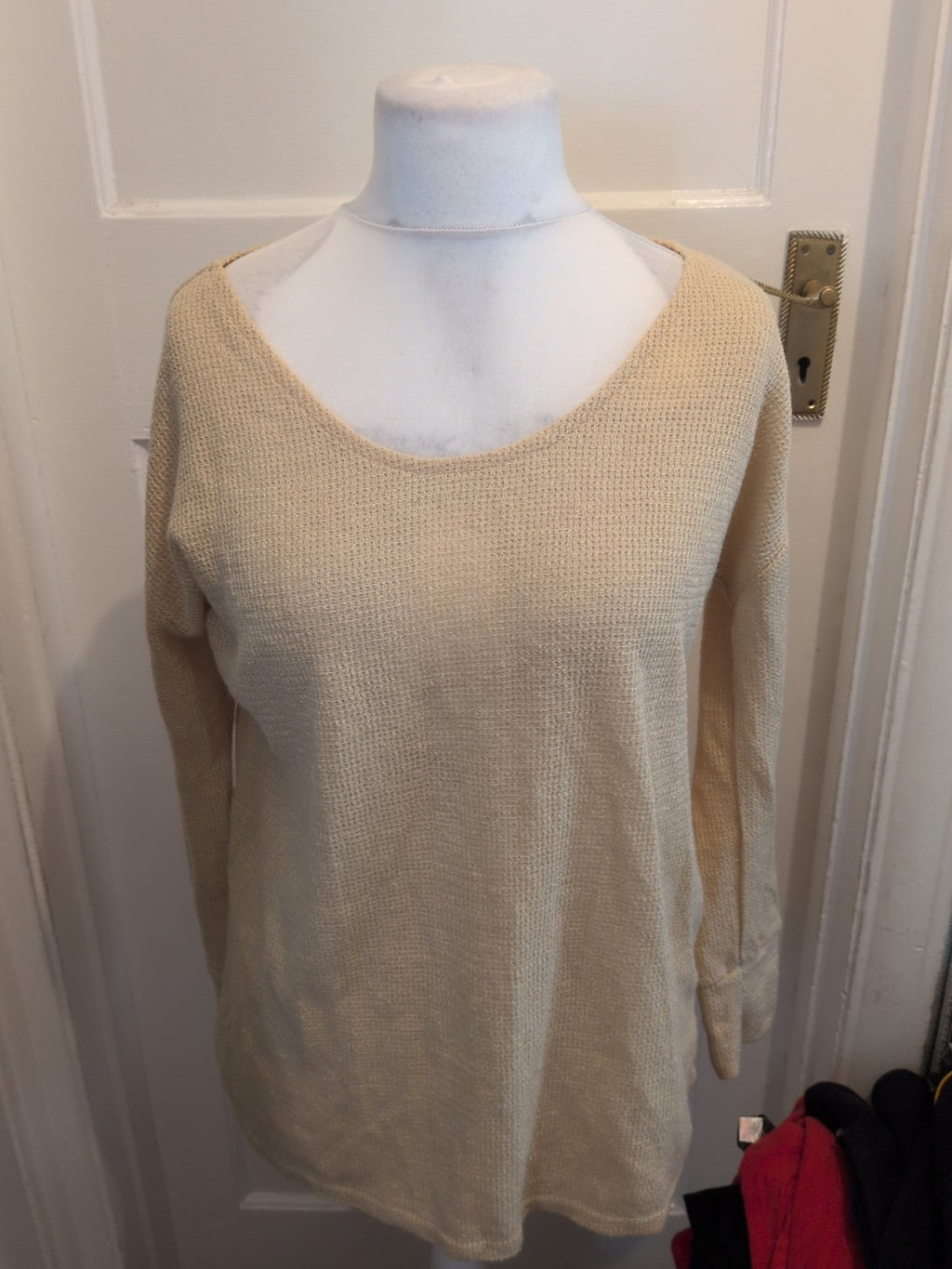 Ladies Size 18-20 Beige Long Sleeved Blouse