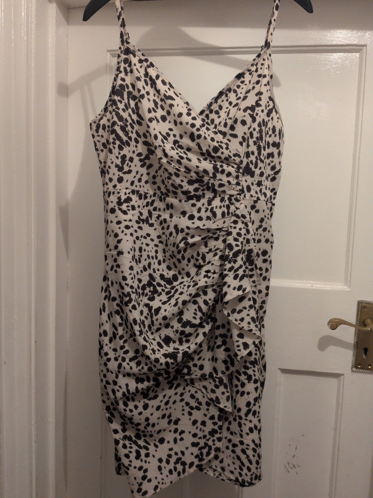 Shein Large White And Black Leopard Print Sleeveless Knee Length Dress