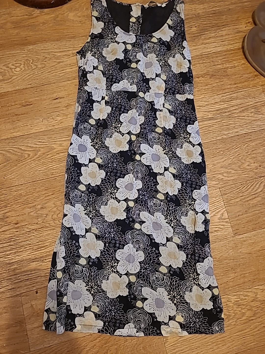 Ladies Adini Size XS Navy Floral Sleeveless Dress