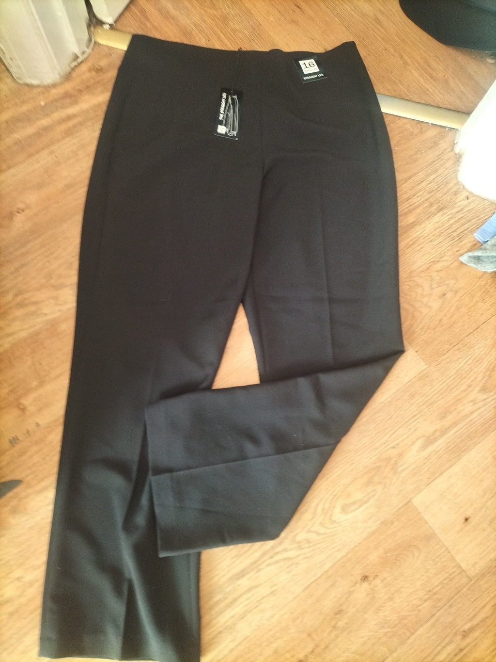 Brand New Debenhams 16 Black Straight Leg Trousers