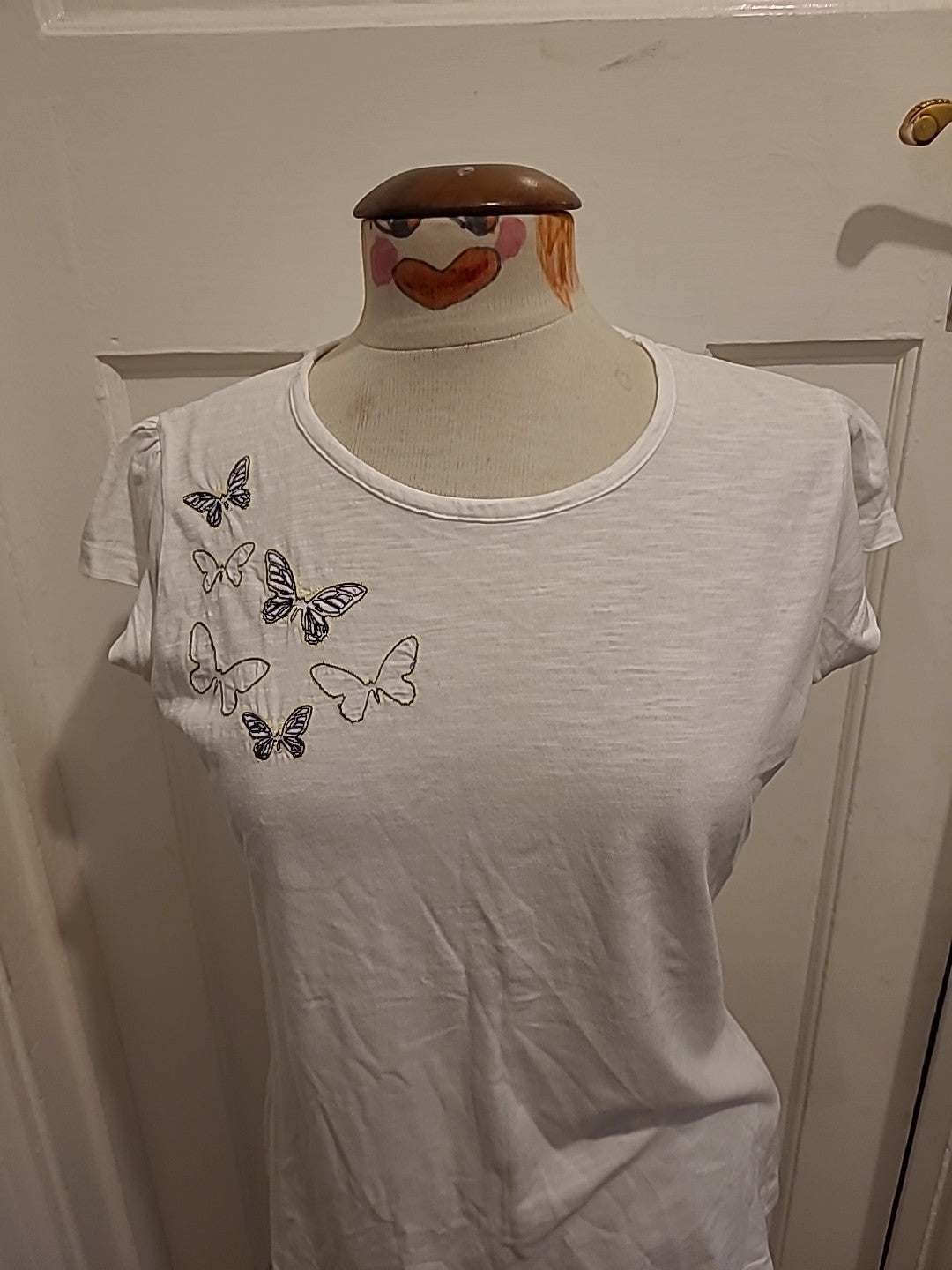 Ladies Als Size 12 White Butterfly Short Sleeved Tshirt