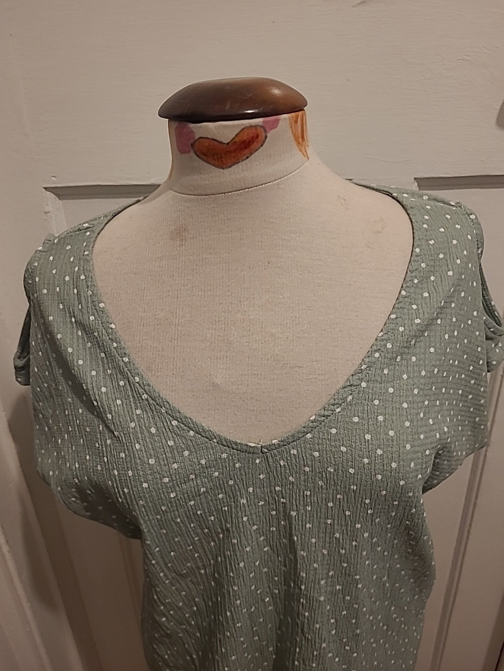 Ladies Papaya Size 12 Green/White Polkadot Short Sleeved Tshirt