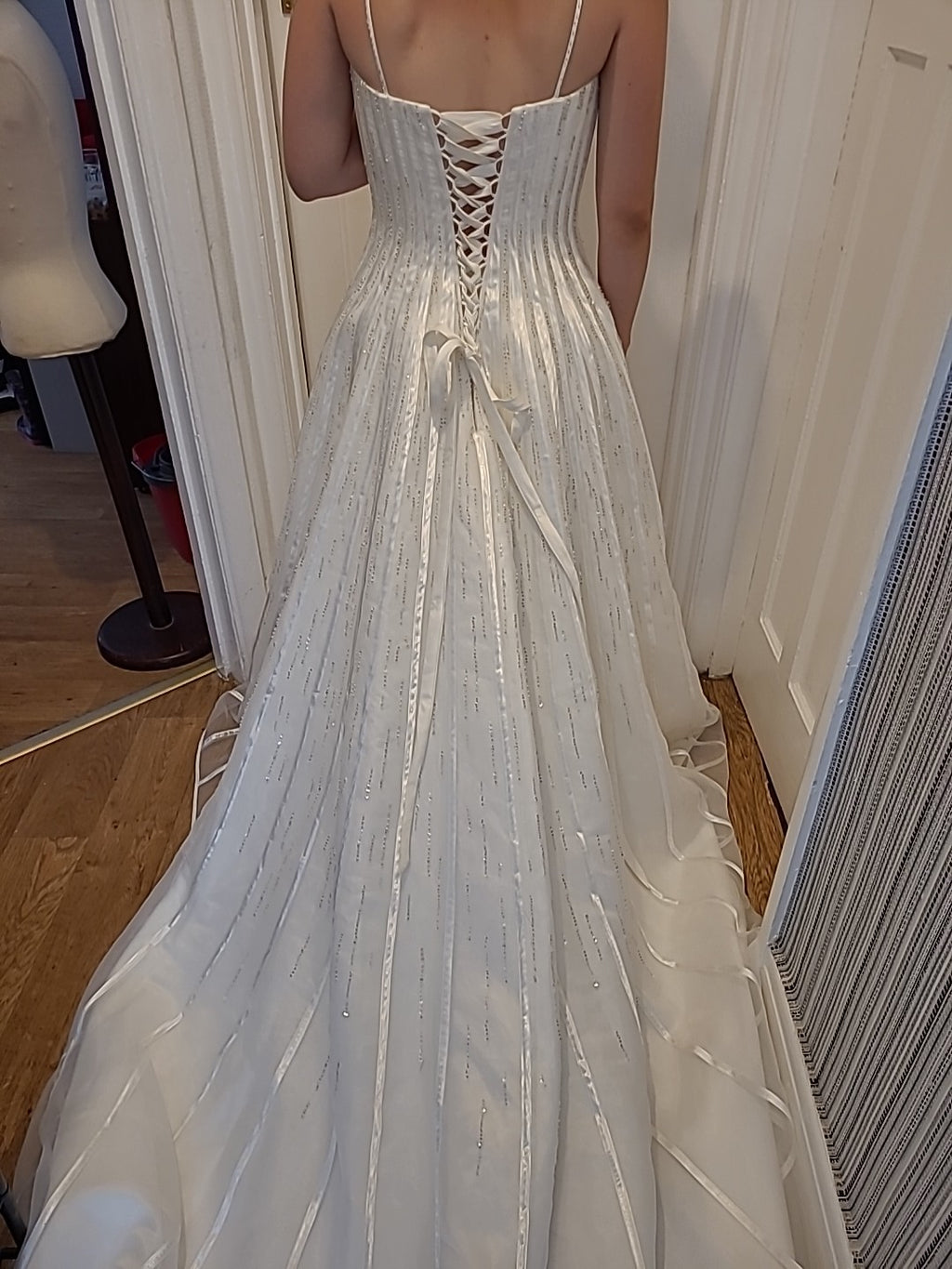 Ladies Wedding Gown Size 12 Benjamin Roberts Pale Ivory Beading/sequins