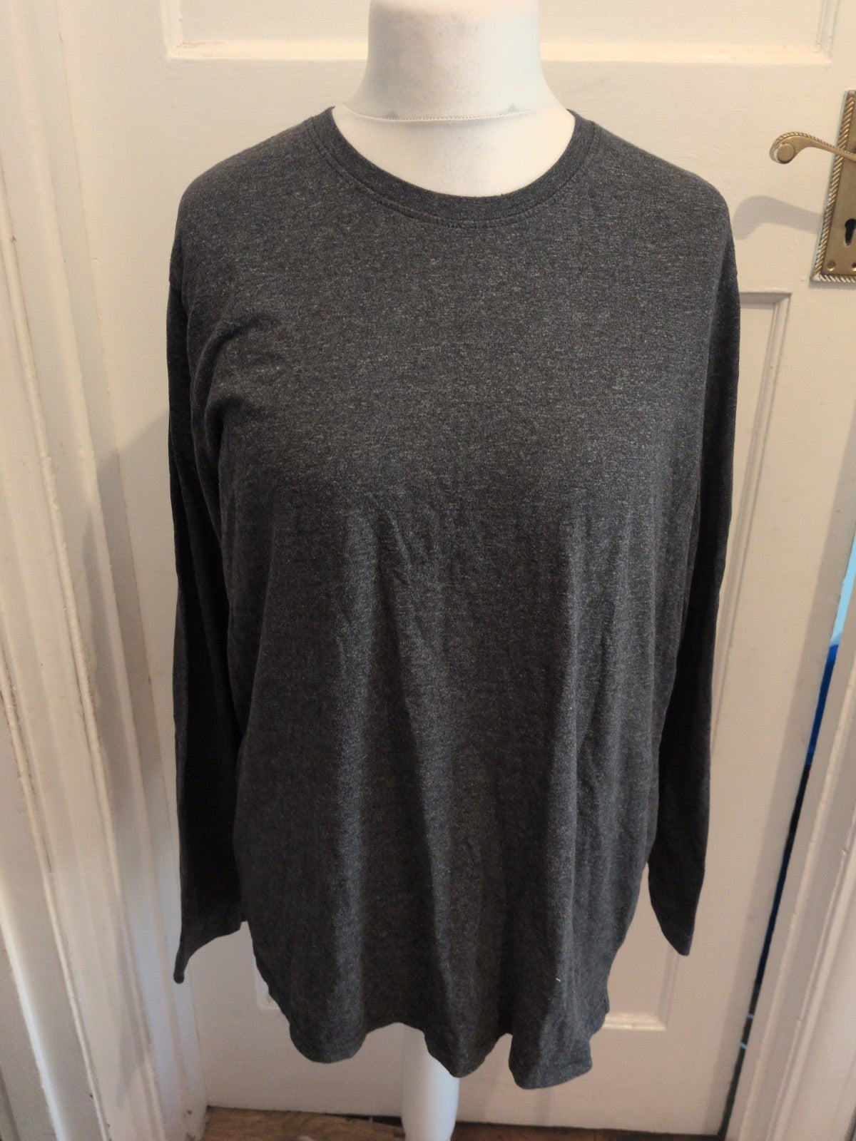 Mens Livergy Size XL Dark Grey Long Sleeve T-shirt