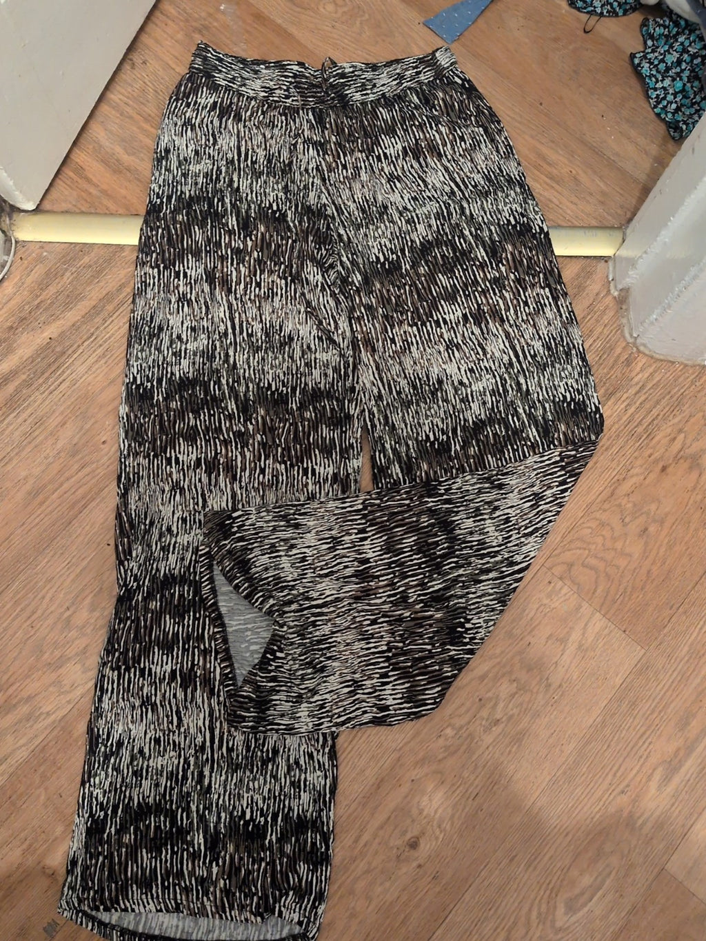 Papaya Weekend 8 Brown Black And Ivory Elasticated Trousers