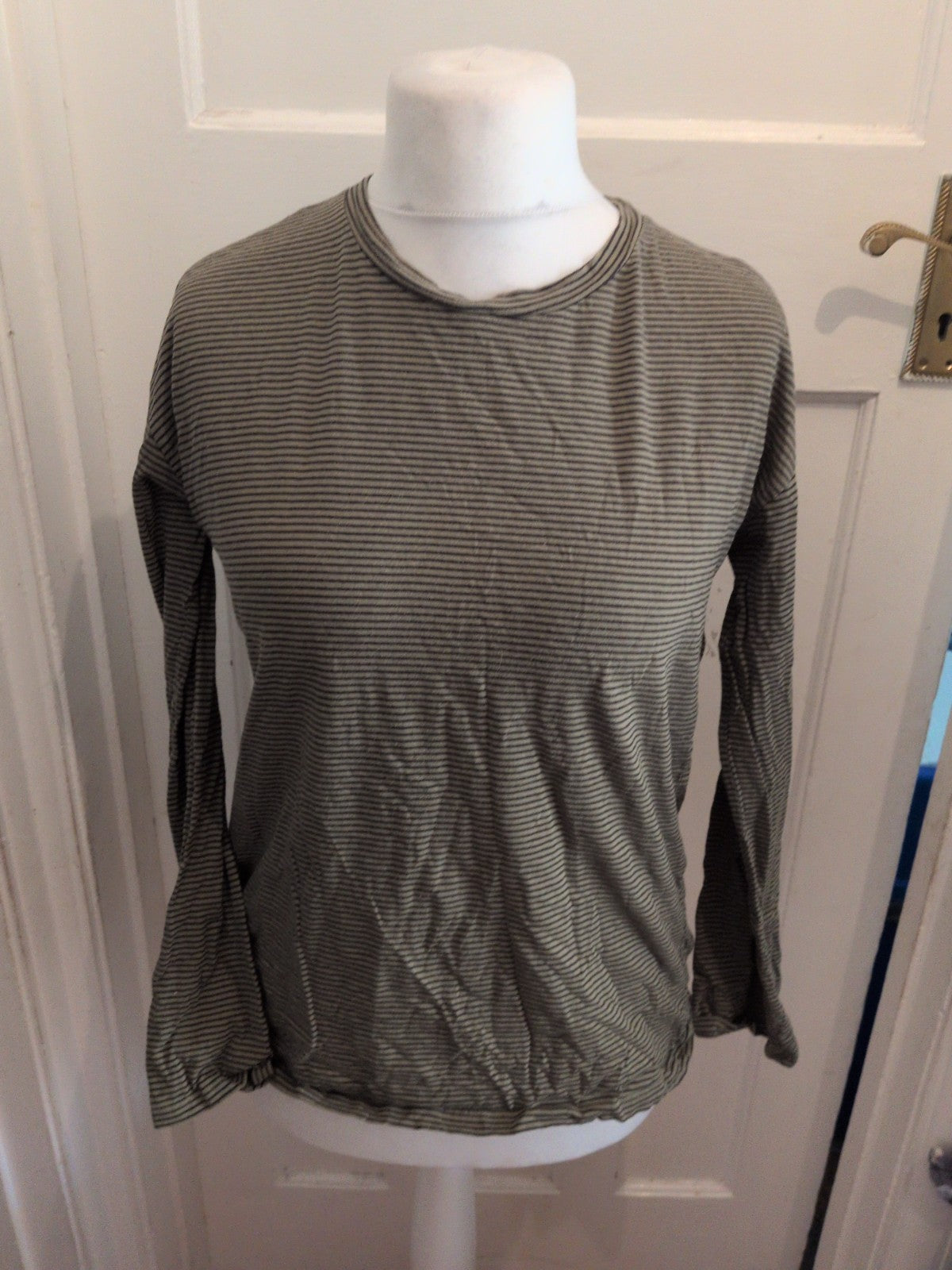 Zara Trafaluc Medium Green And Black Long Sleeve T-shirt