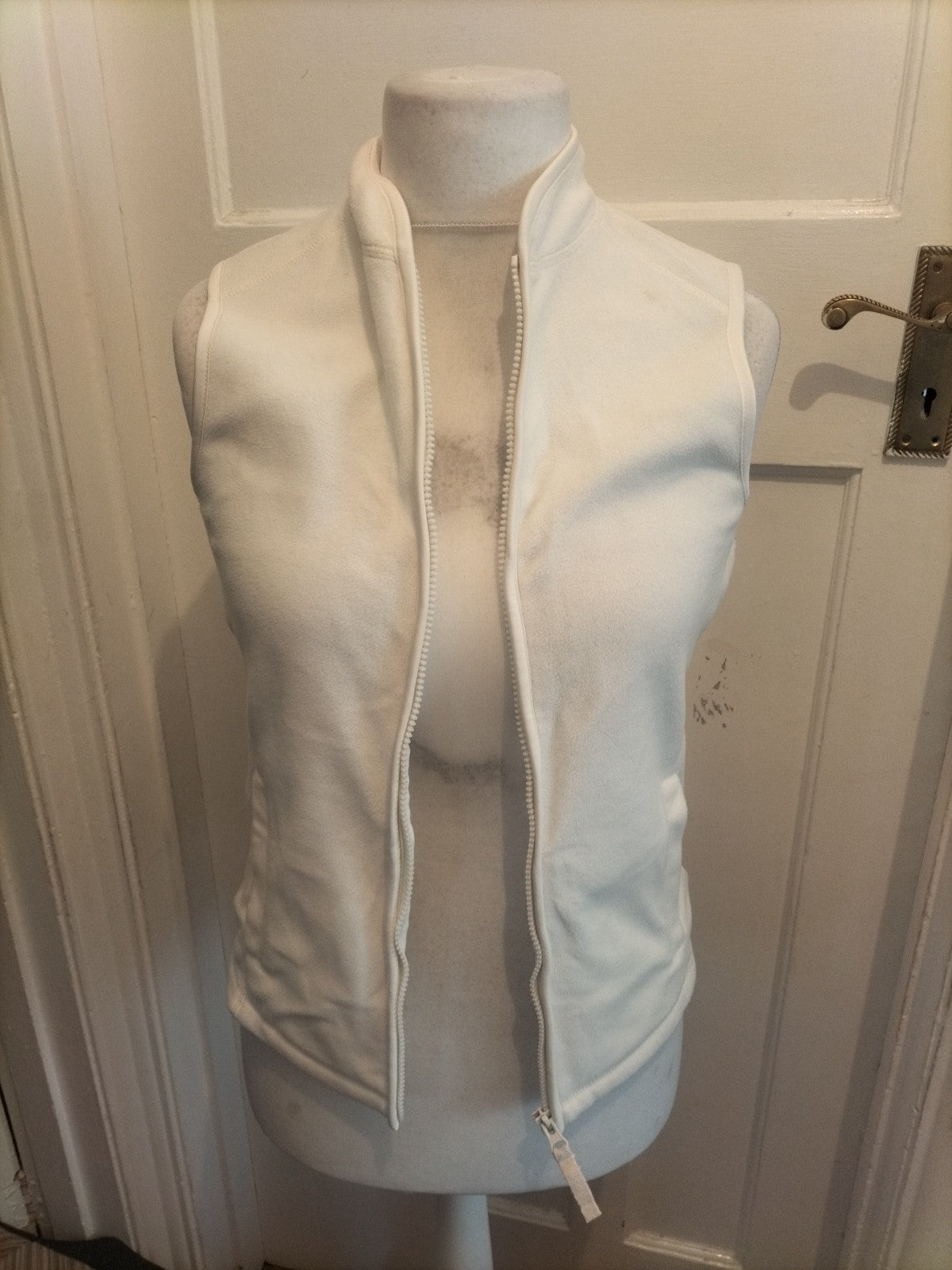 Ladies Tu Size 8 Ivory Sleeveless Cardigan Full Zip