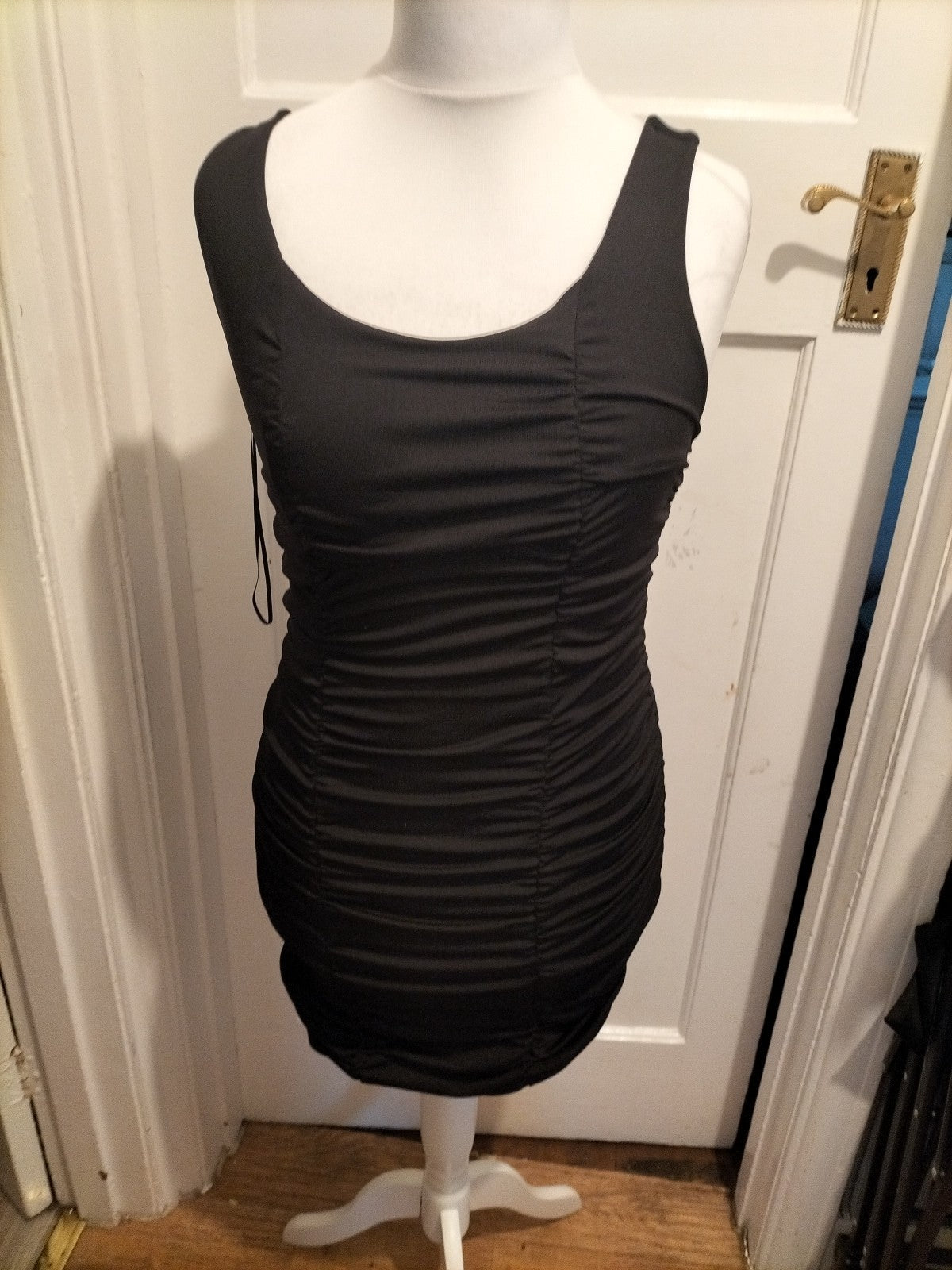 Ladies H&M Size M Black Sleeveless Ruched Pencil Dress