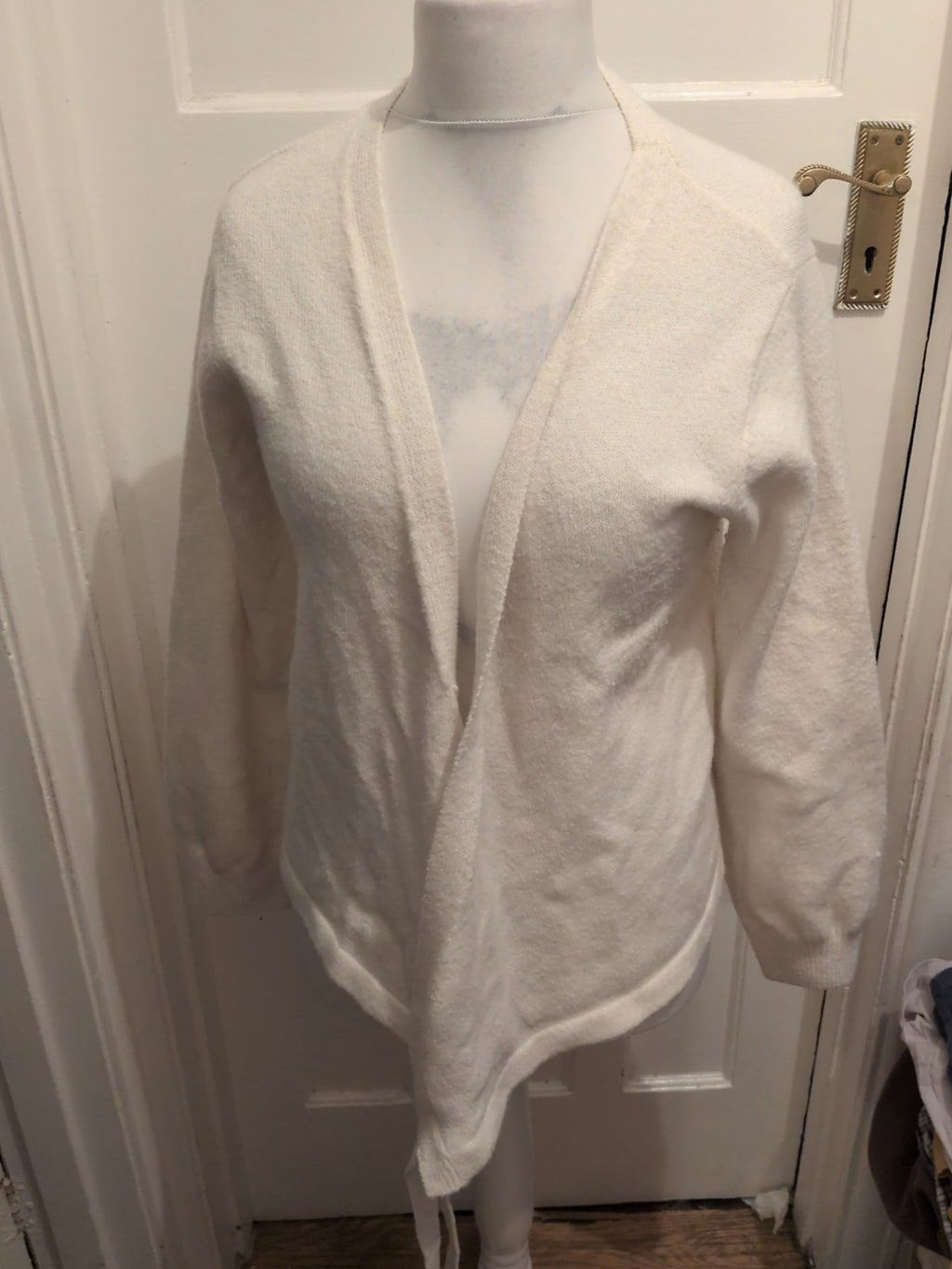 Prettylittlething Medium White Soft Long Sleeve Cardigan