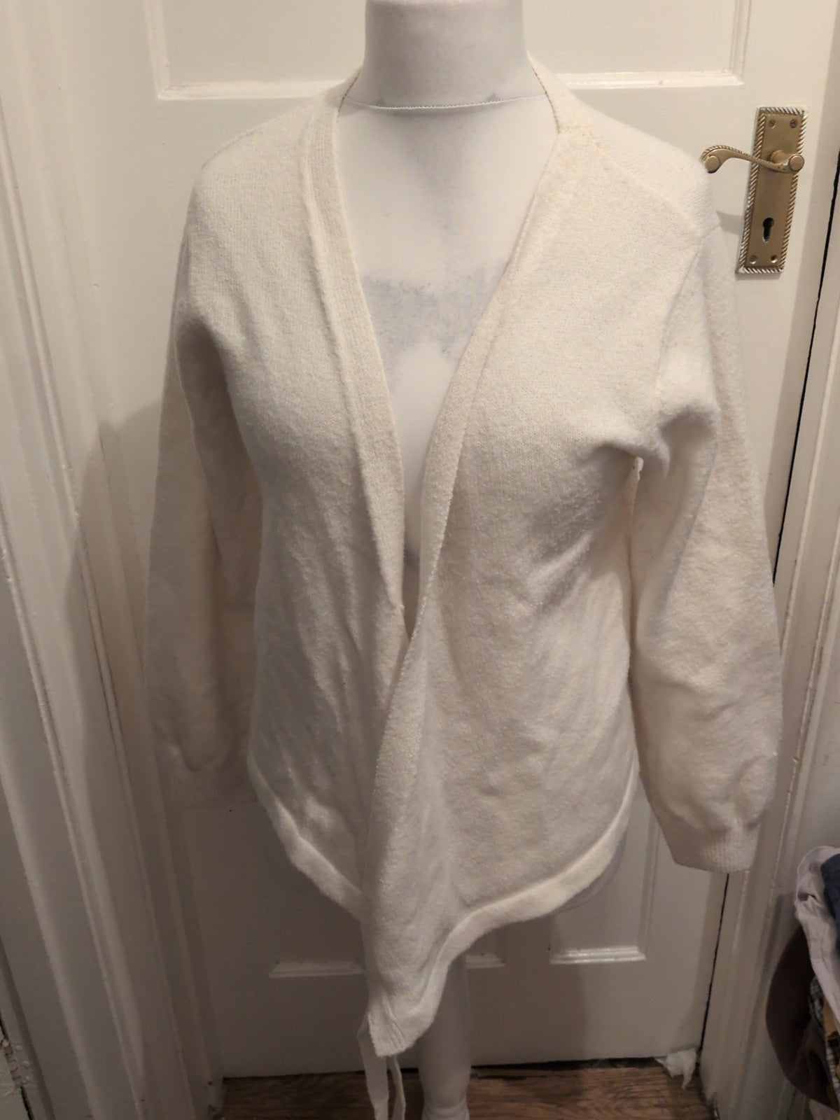 Prettylittlething Medium White Soft Long Sleeve Cardigan