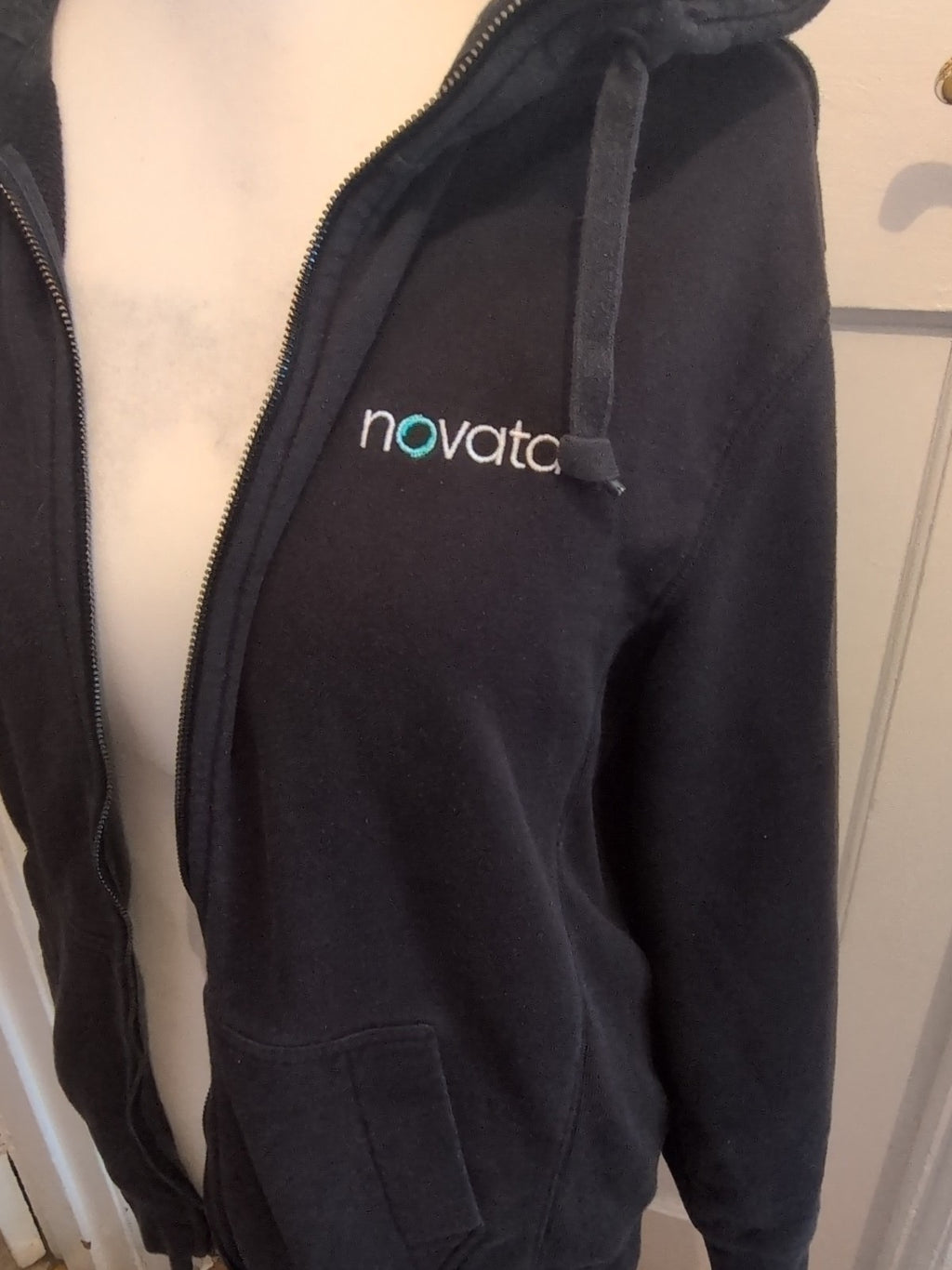 New Era Large Black Full Zip Hoodie