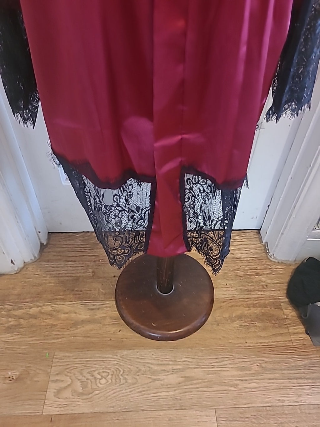Ladies Size 12-14 Purple Silky With Black Lace Silky** Night Shirt