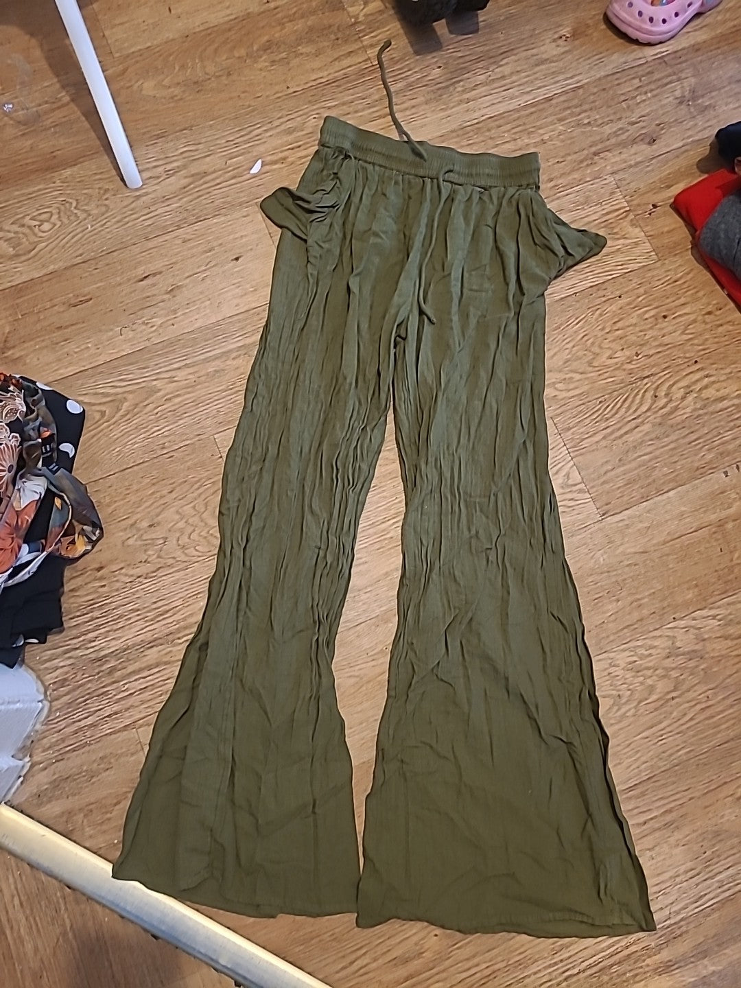 Ladies Primark Size 6-8 Khaki Green Elasticated Joggers