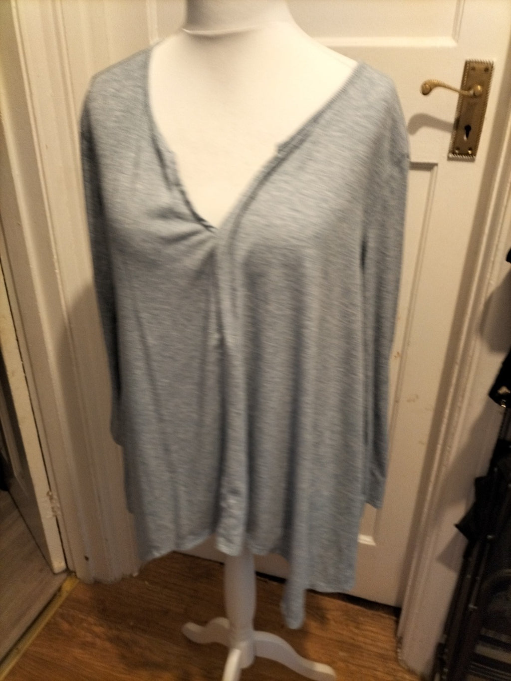Ladies Size XL Grey Blue Tinge Ribbed Long Sleeved Tshirt