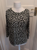 Peacocks 16 Green With Black And White Long Sleeve Blouse