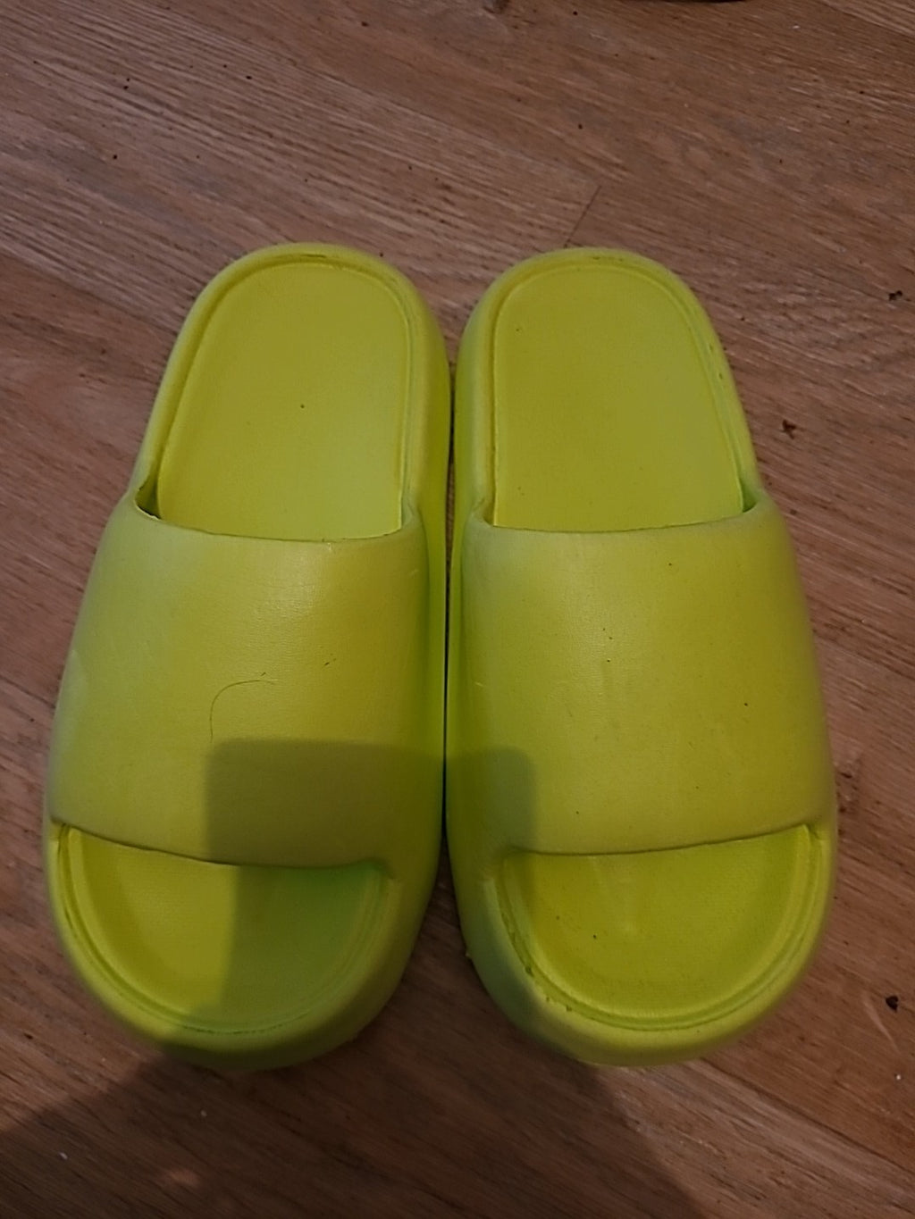 Unisex Size Euro 40-41 Lime Slip On Flips Flops