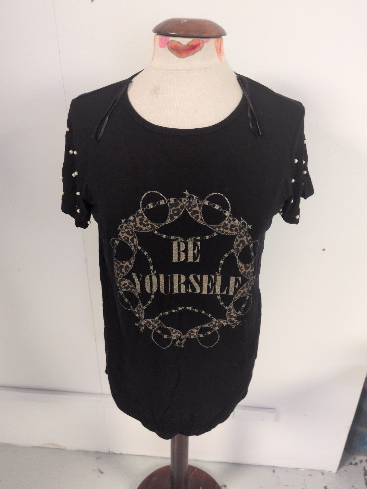 Select Small Black "Be Yourself" Short Sleeve T-shirt