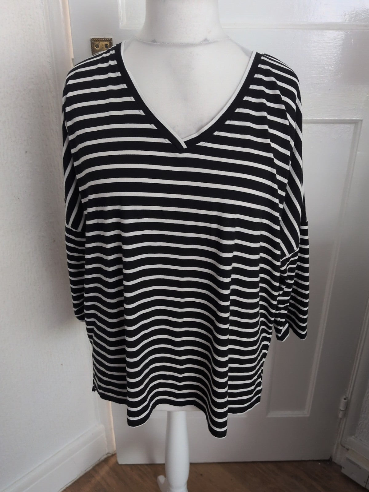 Ladies Tu Size 20 Black And white Striped Half Sleeve Blouse