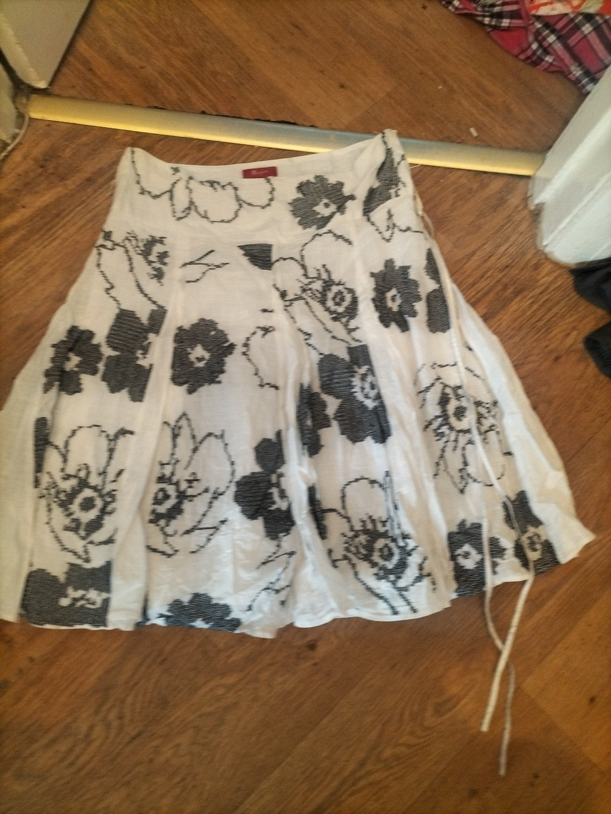 Monsoon 12 Black And White Embroidery Lined Knee Length Flare Skirt