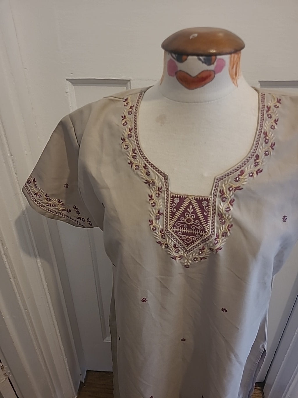 Ladies Size XL Light Brown Short Sleeved Nightwear