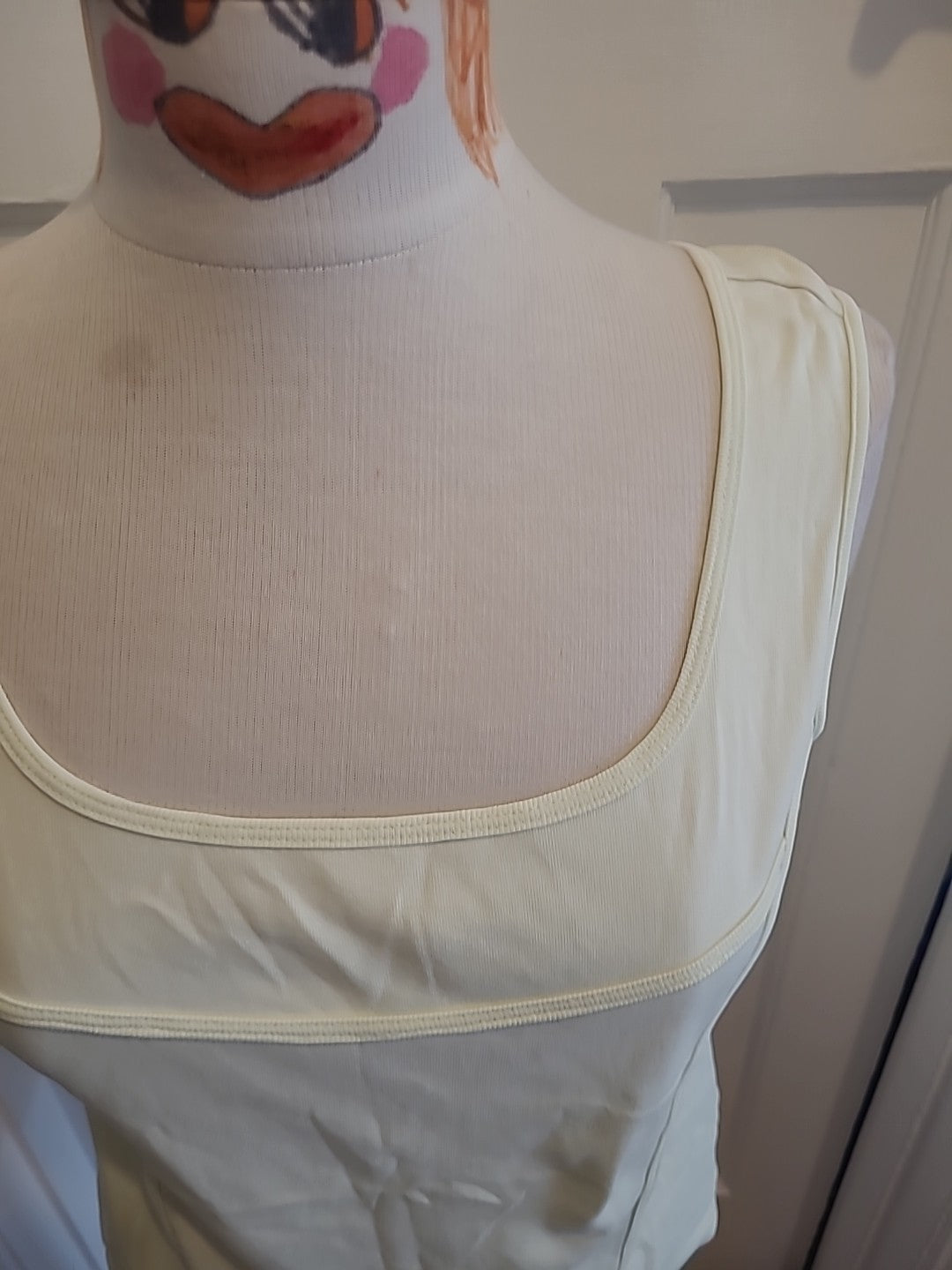 Ladies Dash Size 14 Pale Lime Sleeveless Tshirt
