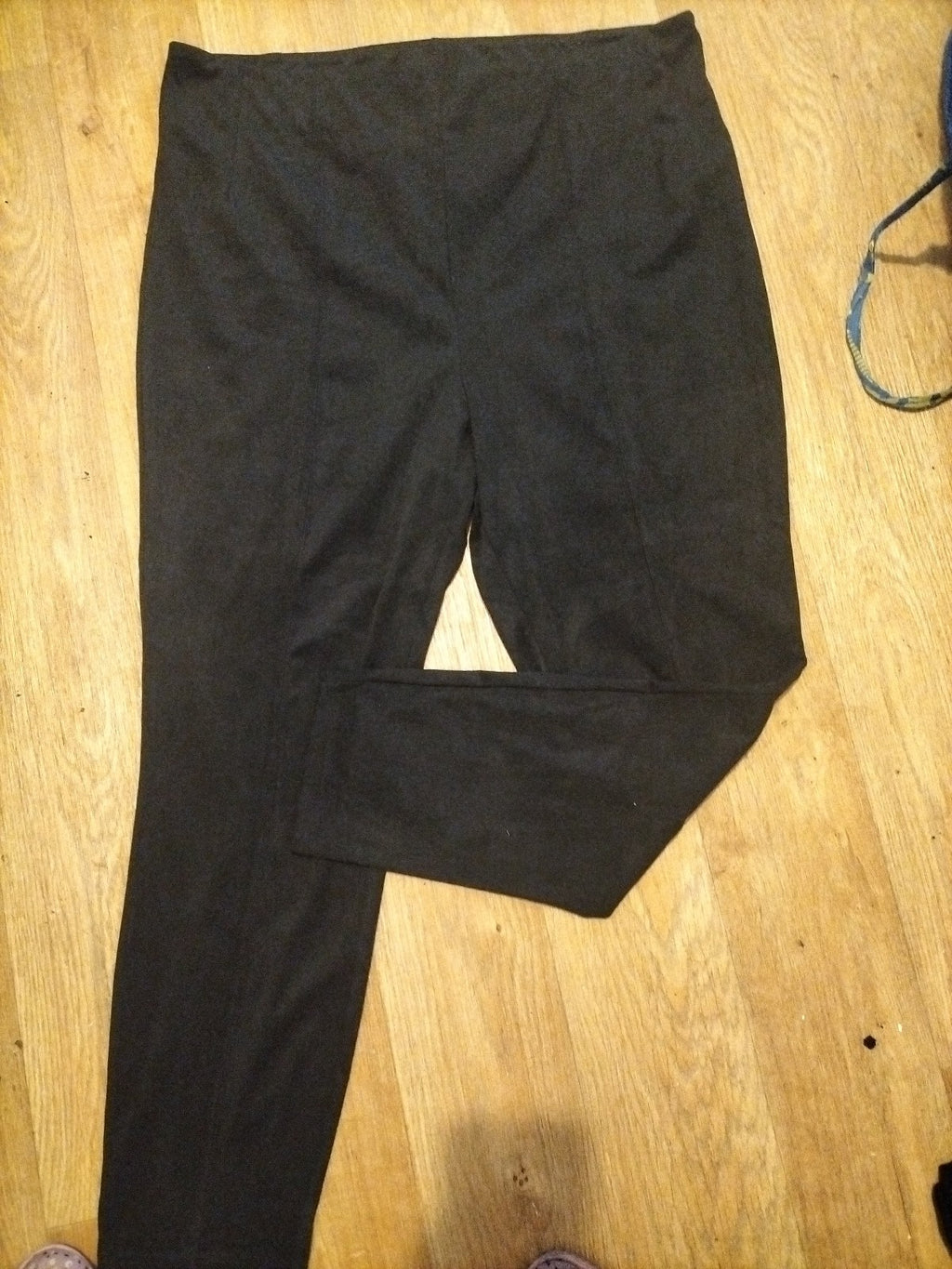 Ladies Peacocks Size 18 Black Suede Feel Elasticated Trousers