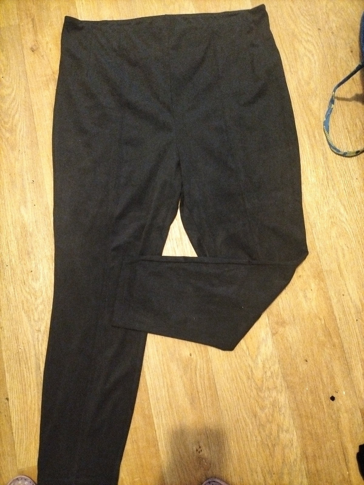 Ladies Peacocks Size 18 Black Suede Feel Elasticated Trousers