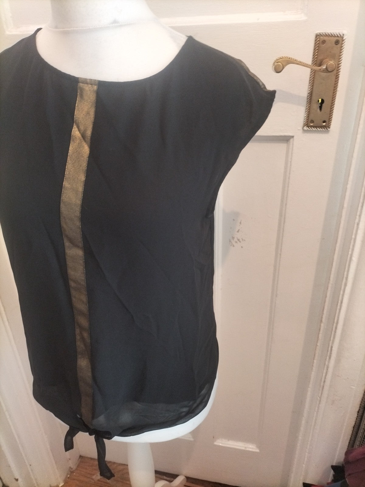 Oasis 10 Black And Bronze Sleeveless Blouse