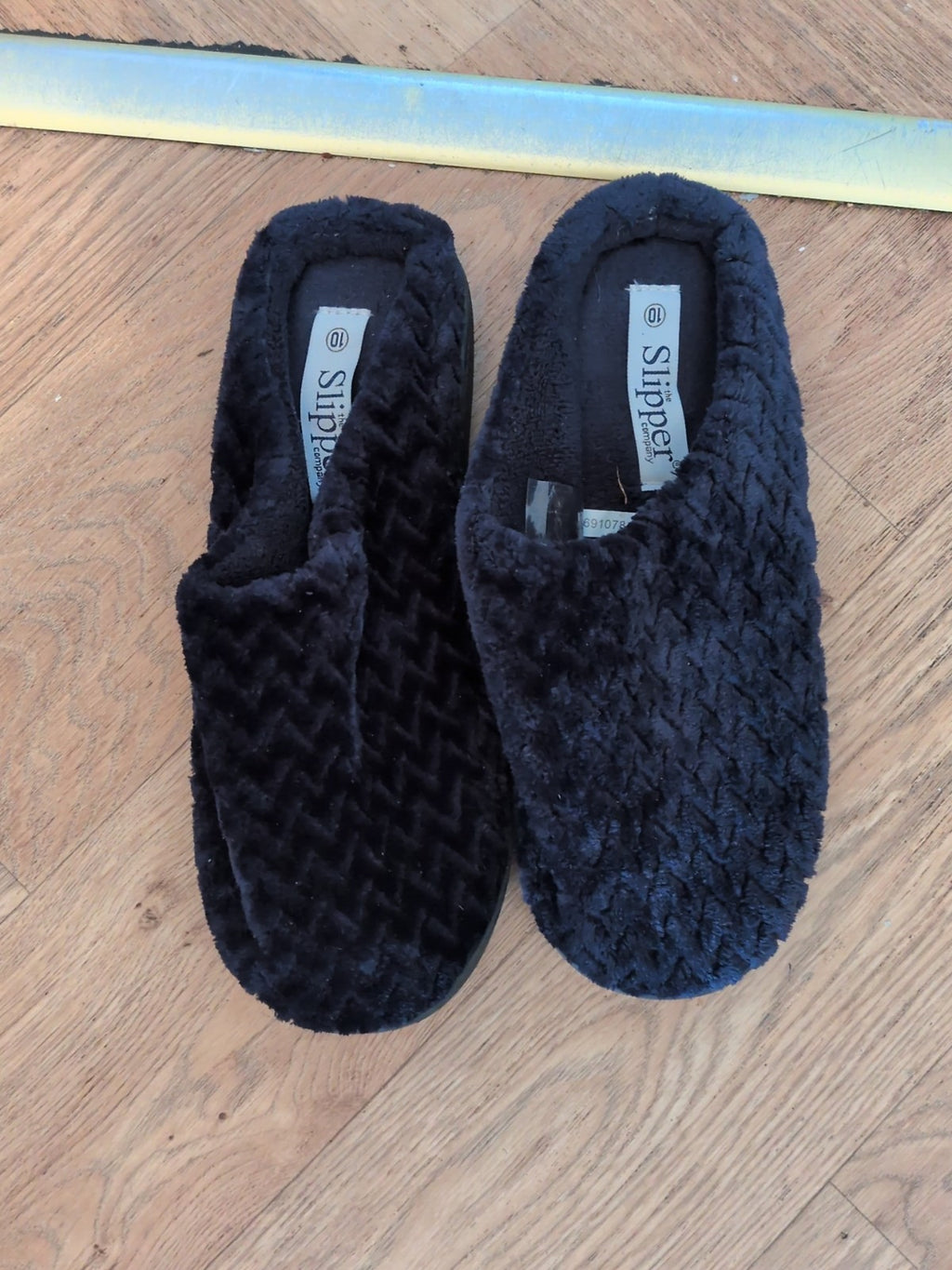 Brand New Slippers Size 10 Navy