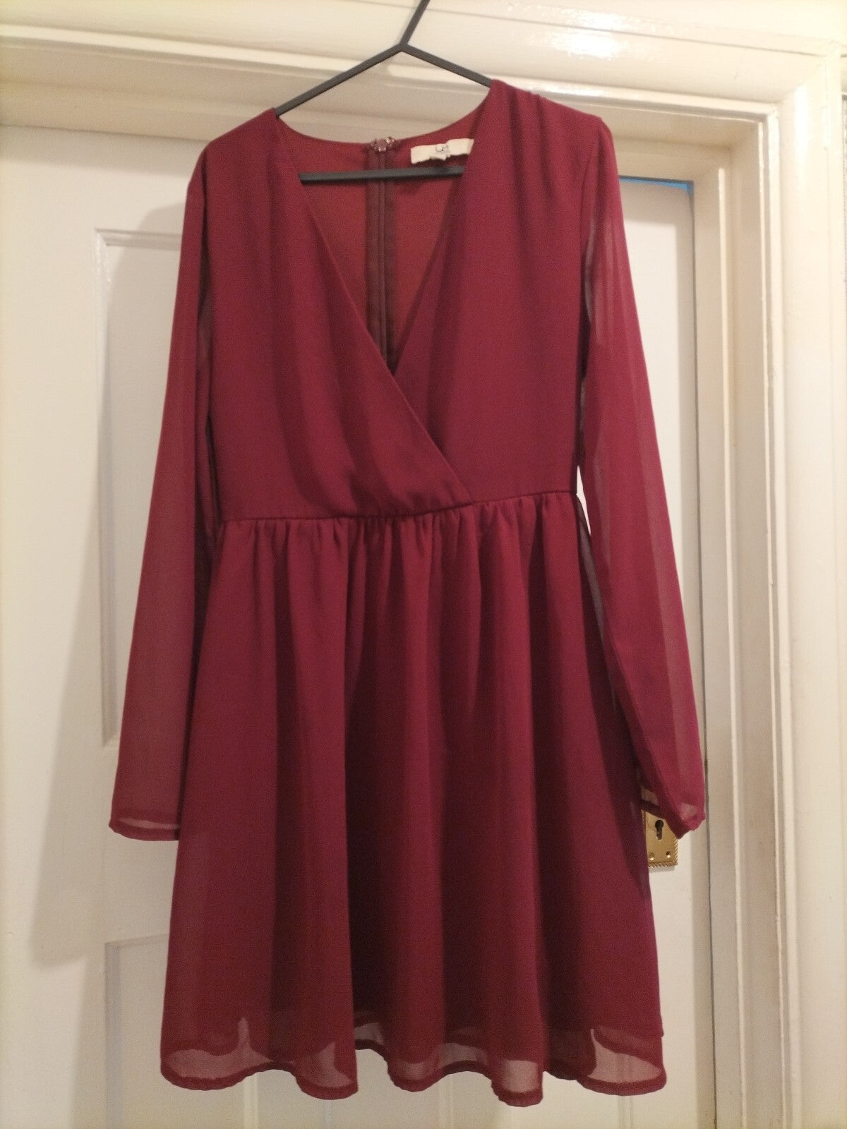 Ladies Los Angeles Size Small Purple Long Sleeve Zipped Back Flowy Dress