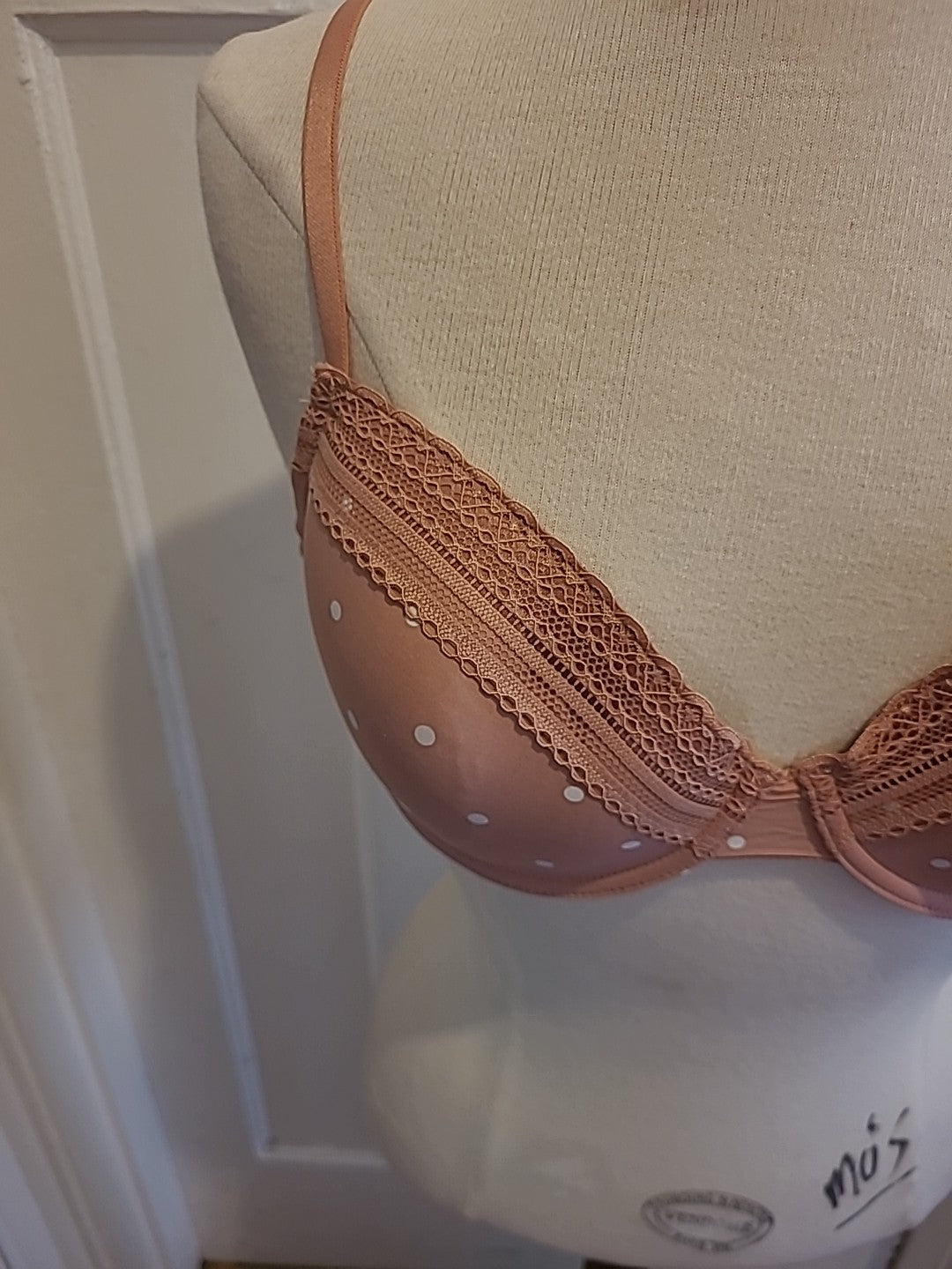 Ladies Bra 36B Peacocks Pink/white T Shirt Bra
