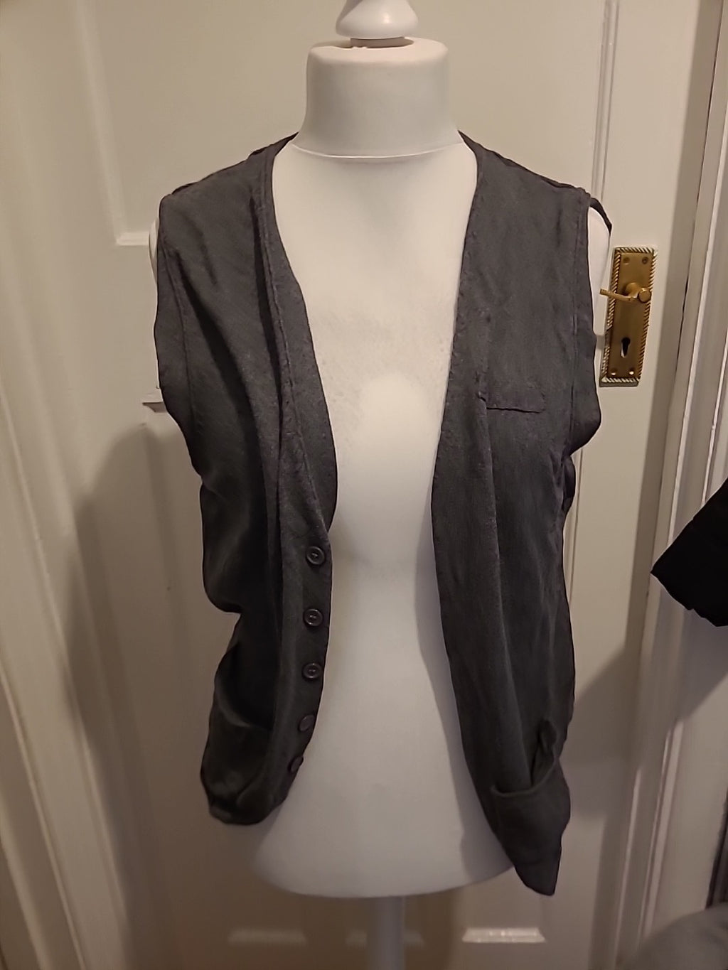 Ladies New Look Size XL Grey Sleeveless Cardigan