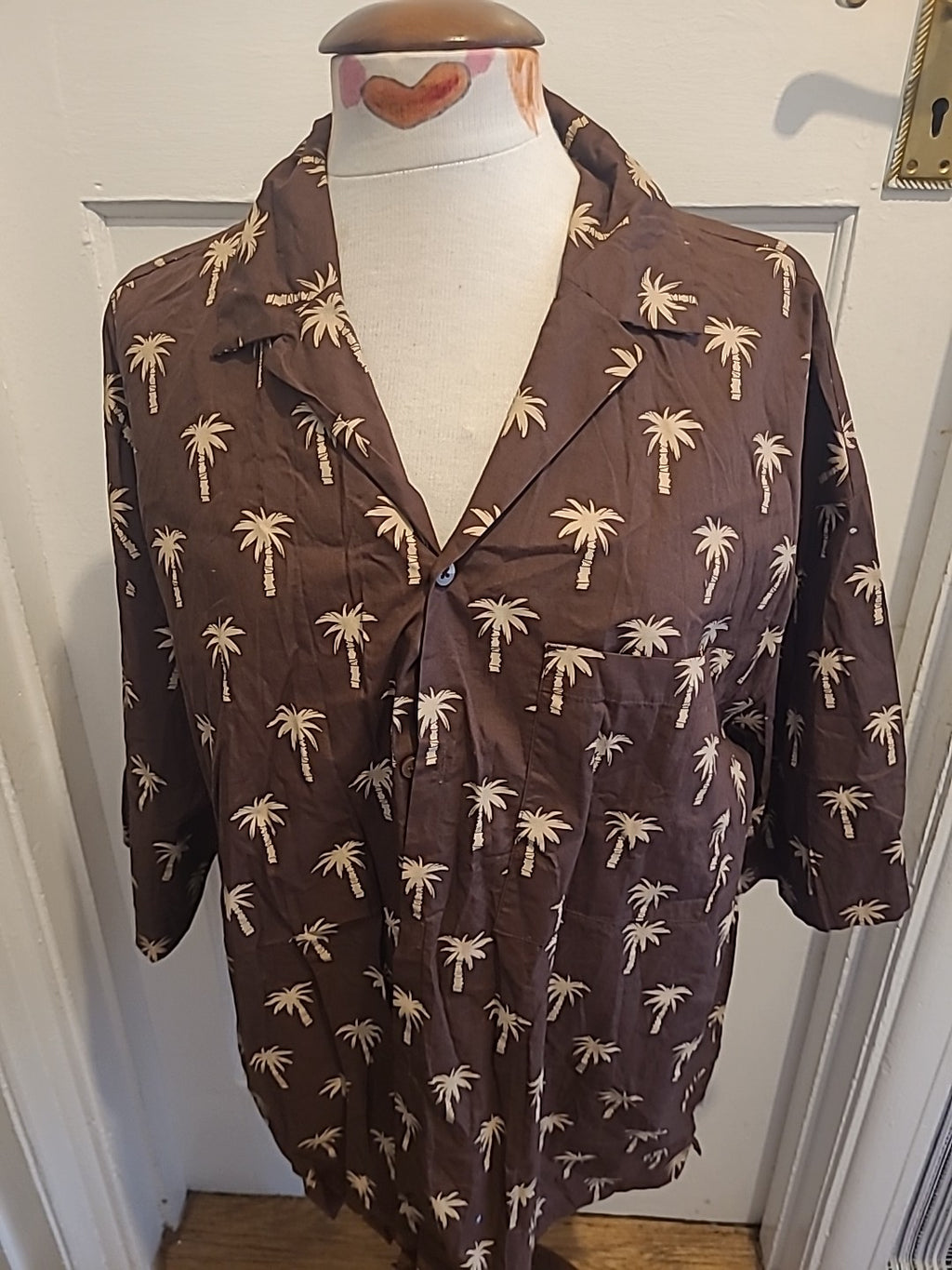 Mens H&M Size XL Brown Palm Tree Oversized Fit Shirt