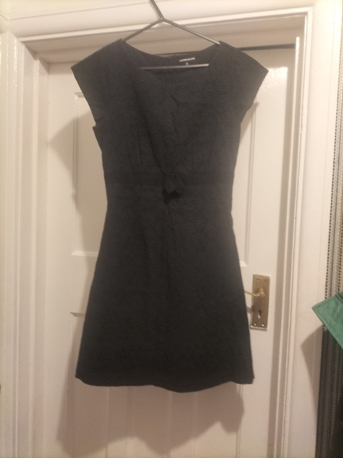 Ladies Warehouse Size 8 Black Sleeveless Detailed Midi Dress