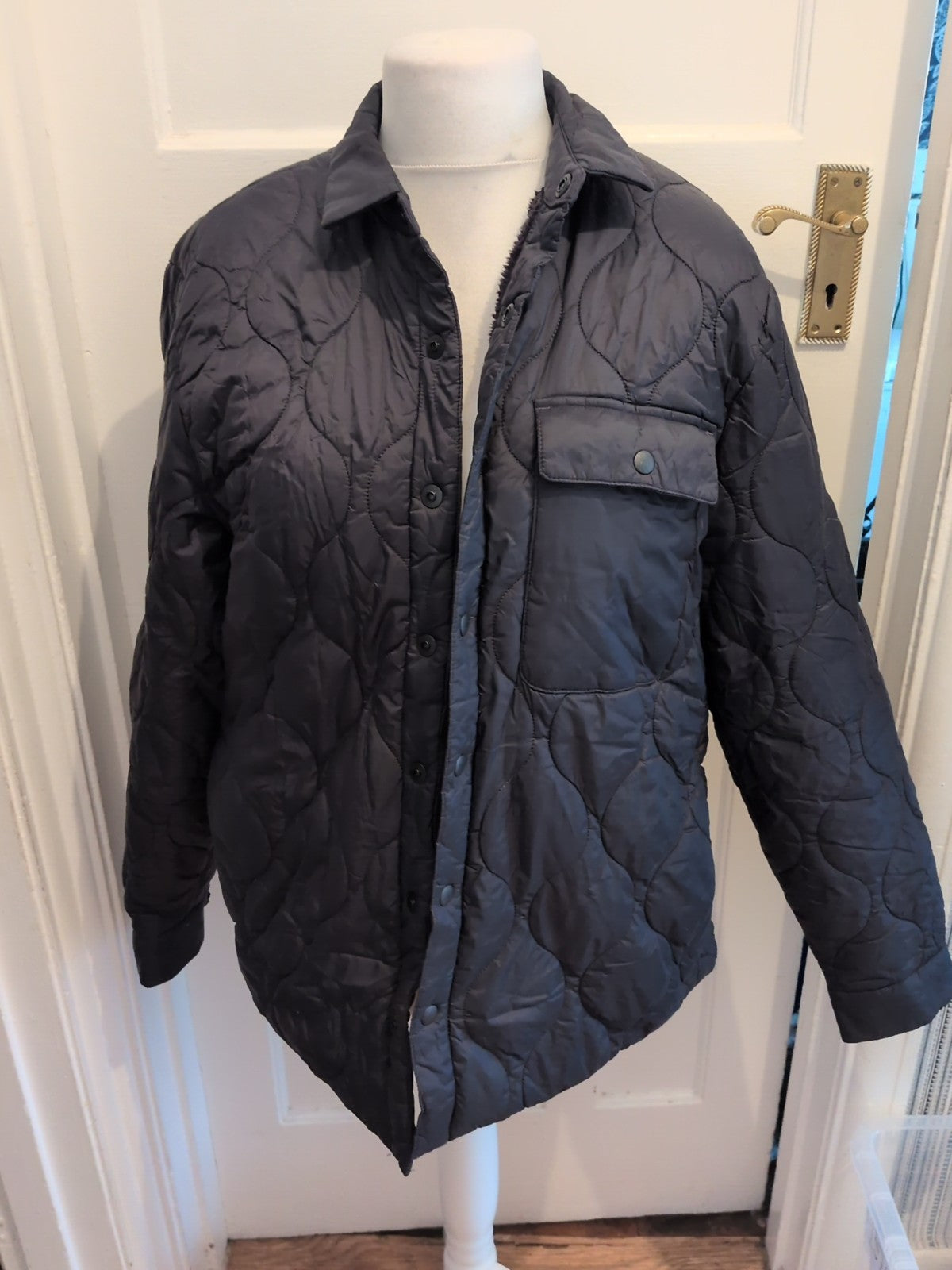 Amazon Essentials Medium Black Fleece Lined Puffer Coat Long Sleeve