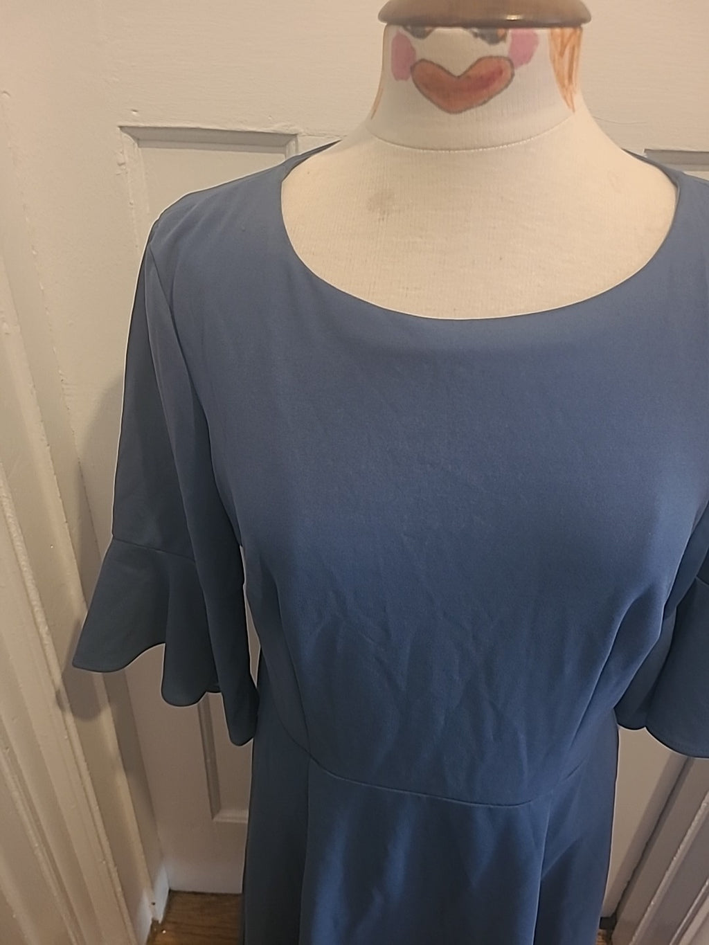 Ladies Homrain Size XL Pastel Blue Flute Sleeve Dress