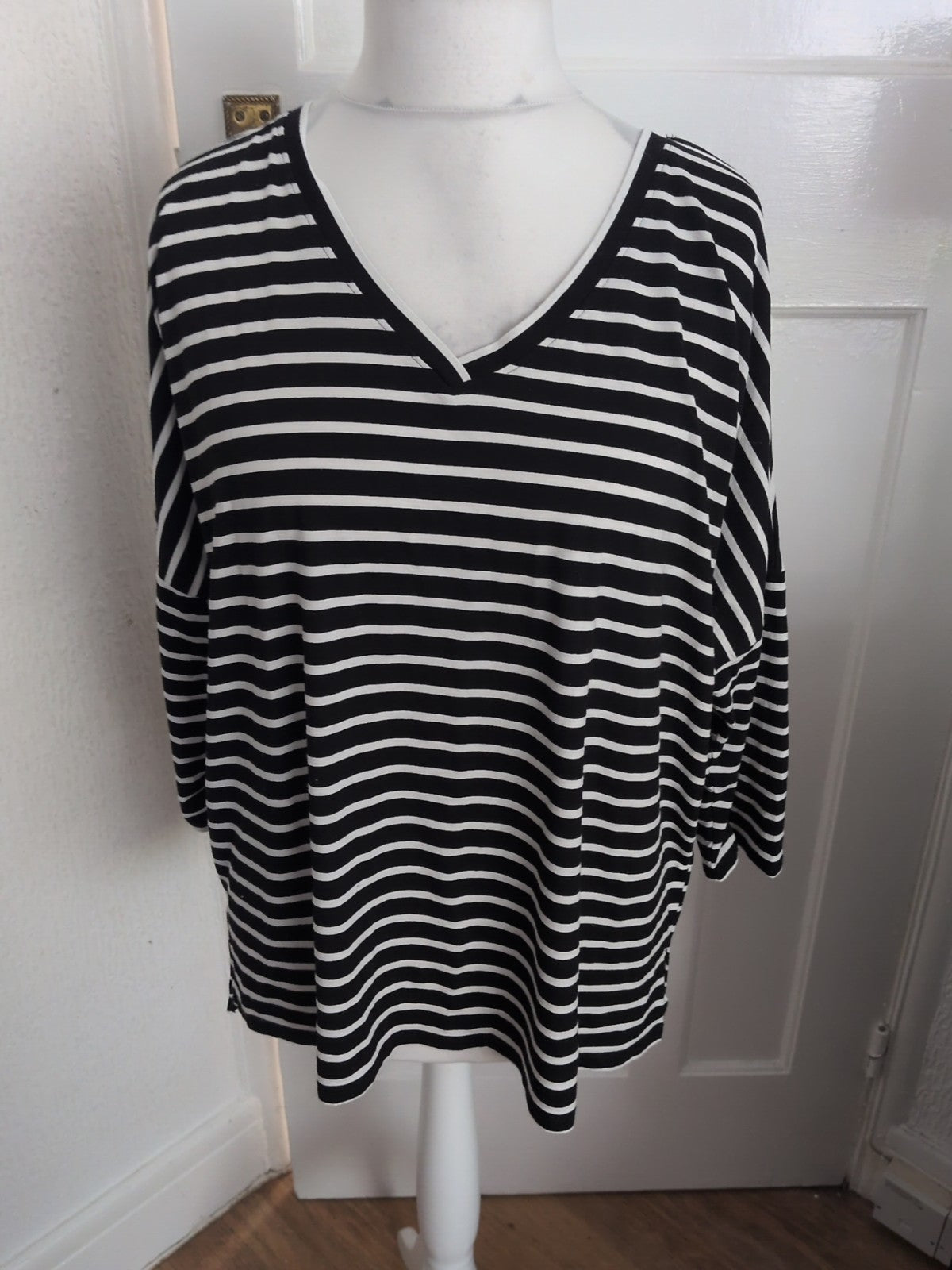 Ladies Tu Size 20 Black And white Striped Half Sleeve Blouse