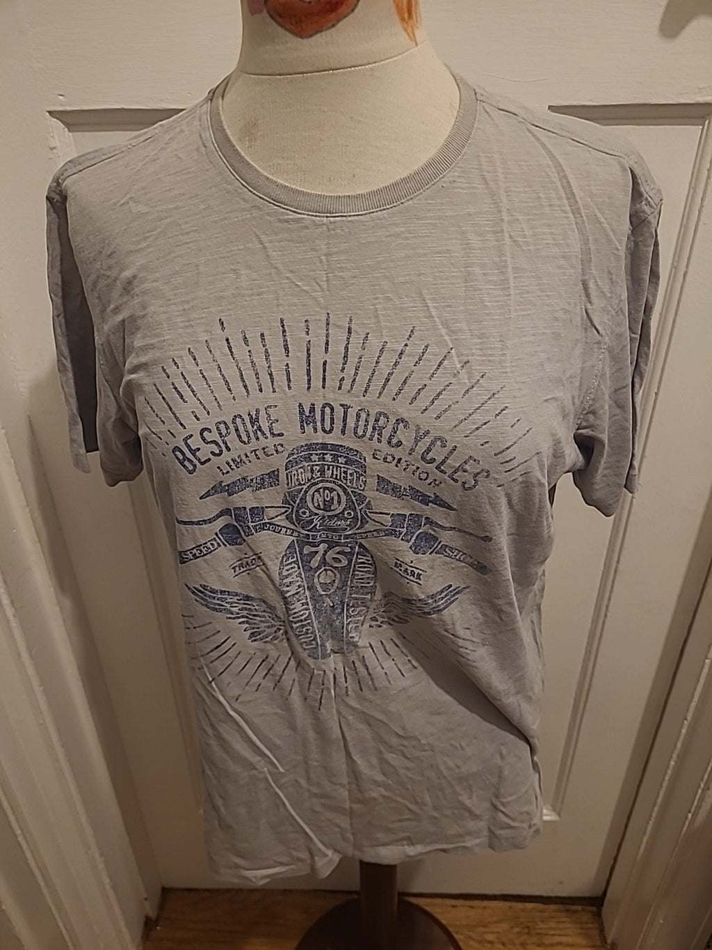 Mens North Coast Size Medium Tailored Fit Grey Print Short Sleeved Tshirt