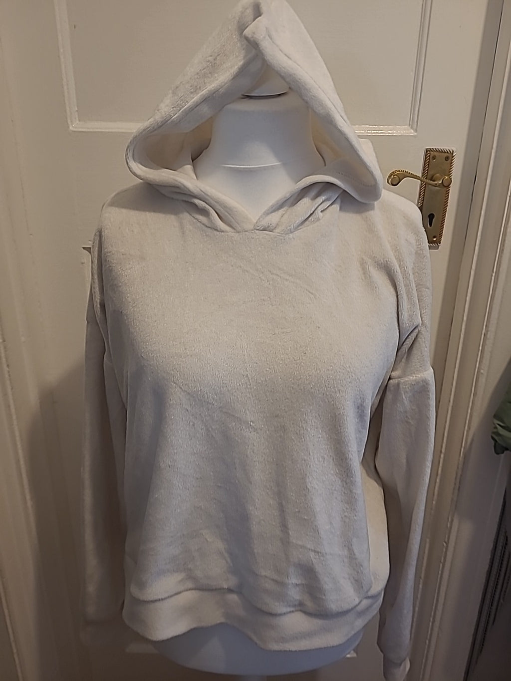 Ladies Prettylittlething Size Small White Long Sleeved Supersoft Hoodie