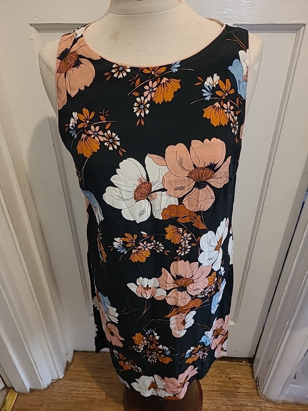 Ladies F&F Size 10 Black Floral Sleeveless Dress