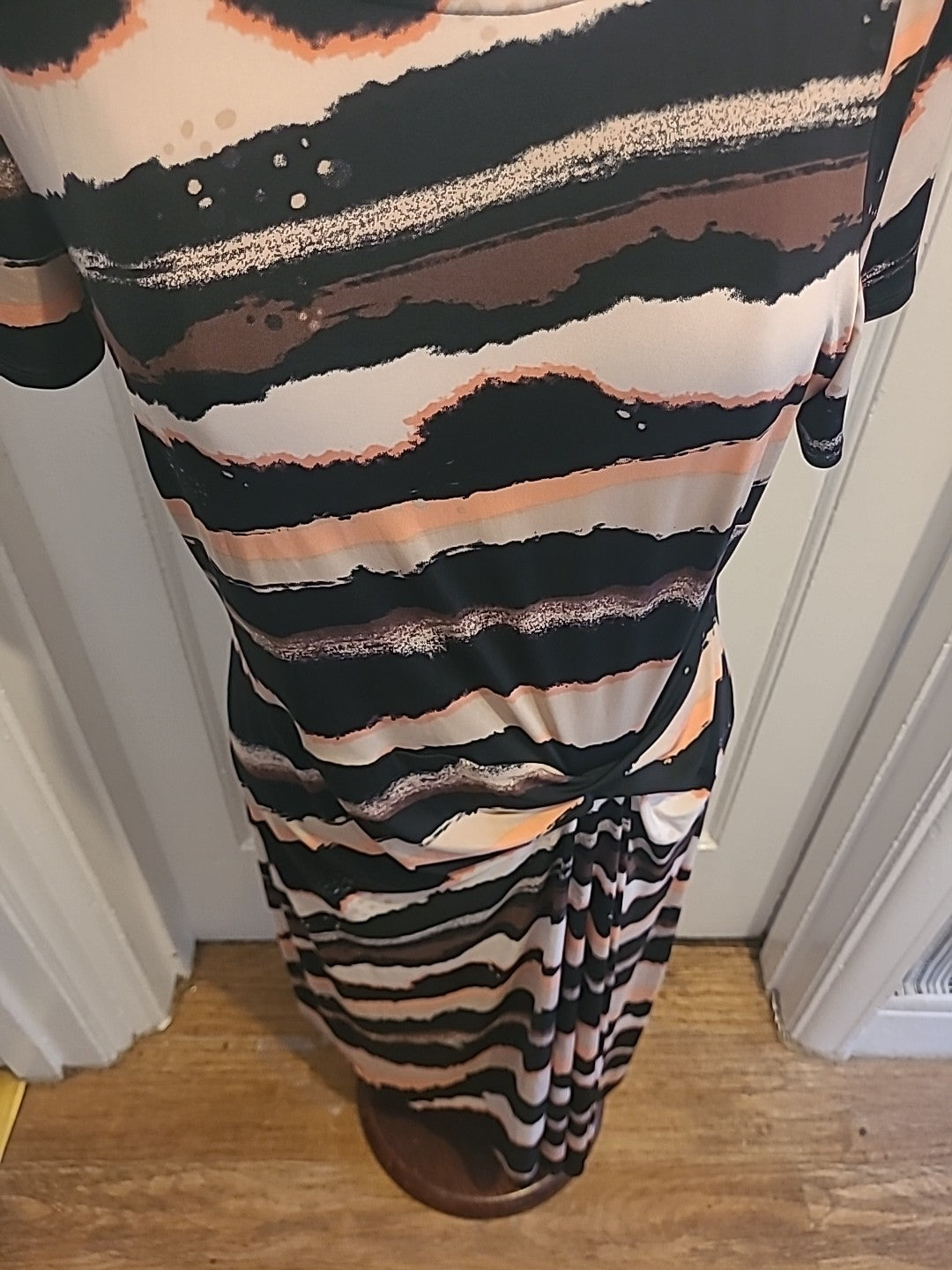 Ladies Unbranded Size 12/14 Multi Coloured Short Sleeve Dress