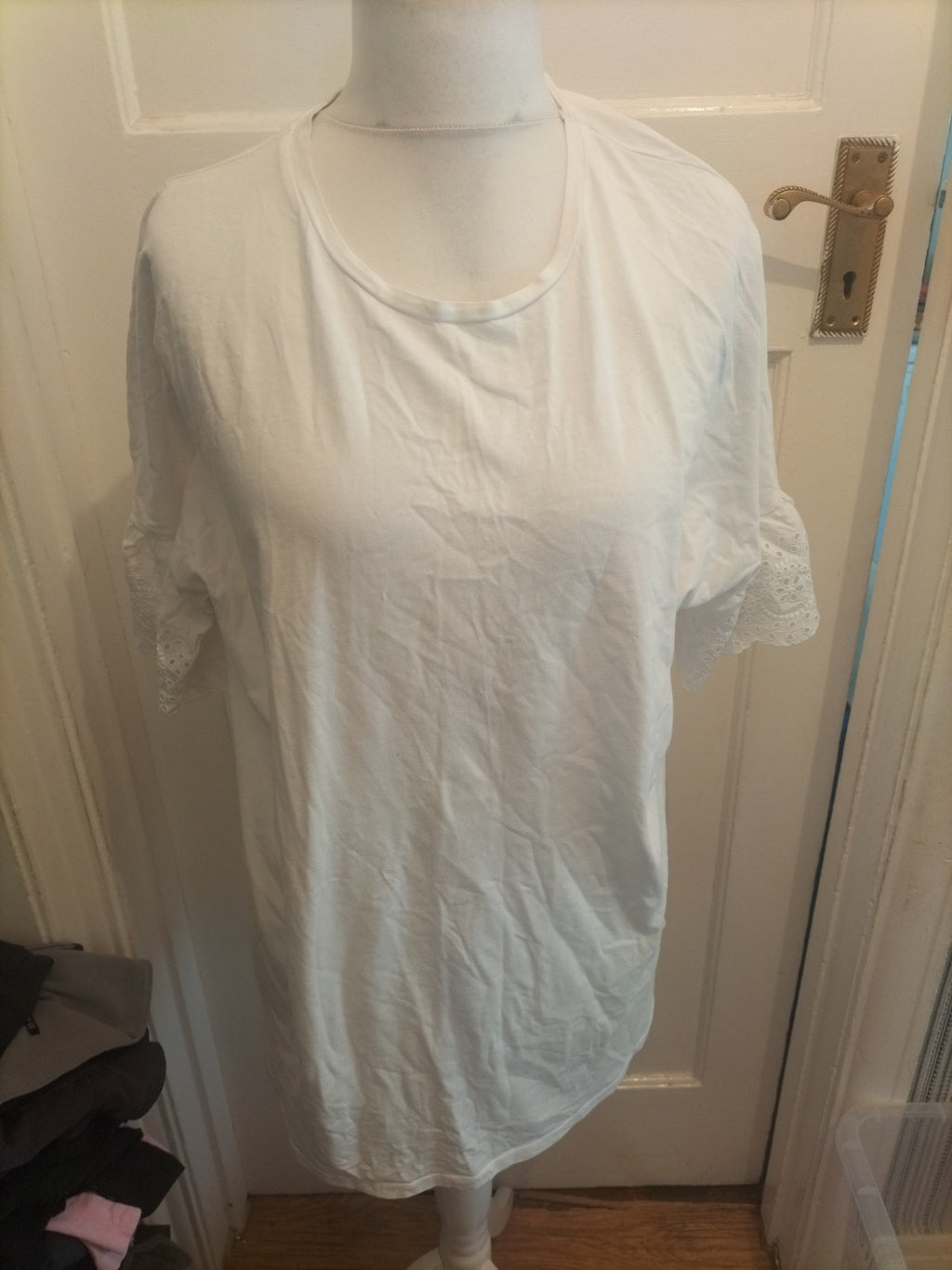 Ladies George Size 20 White Patterned Sleeve Round Neck T-shirt