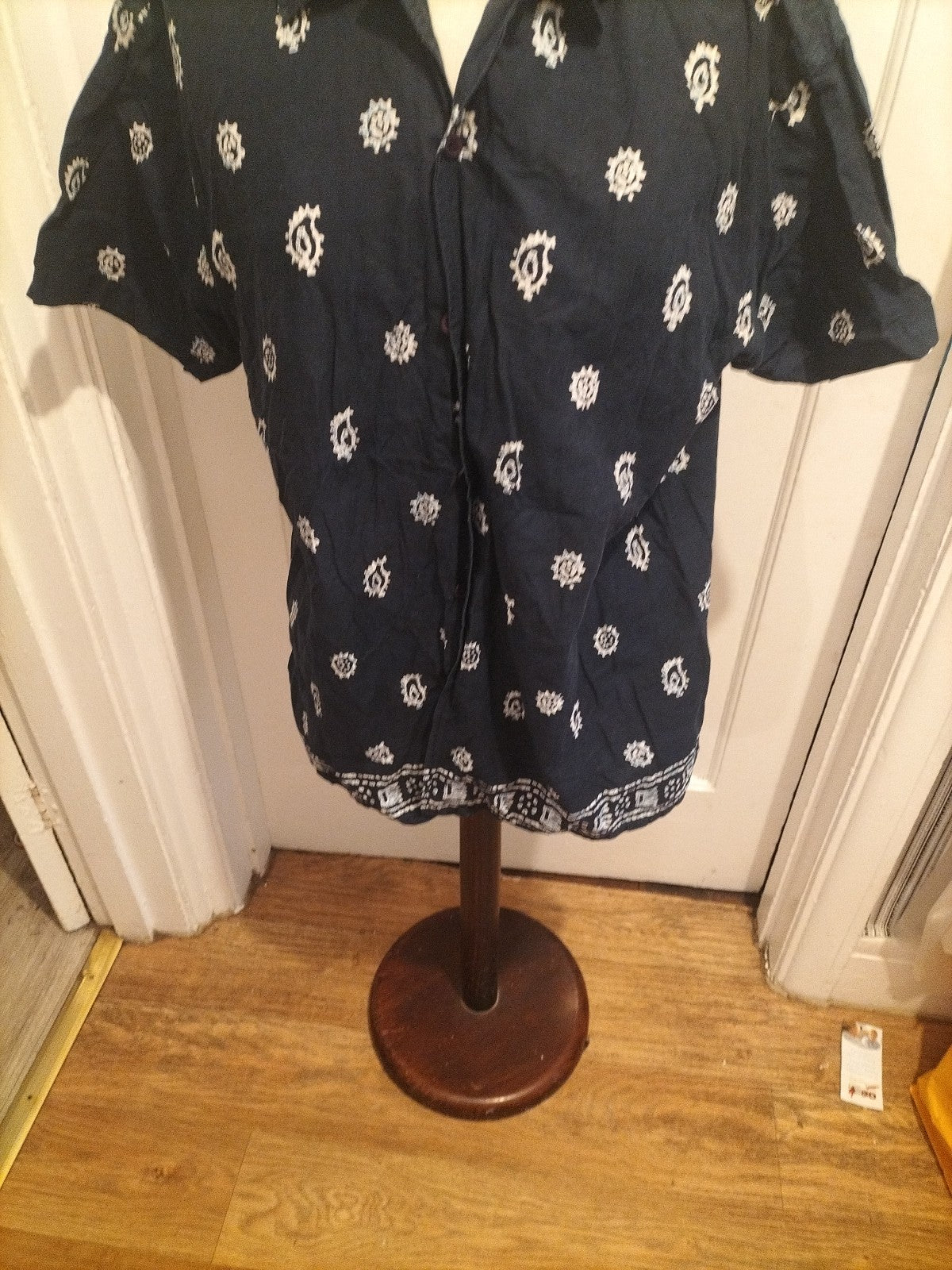 Mens Whispering Smith Size XL Navy/White Patterned Shirt