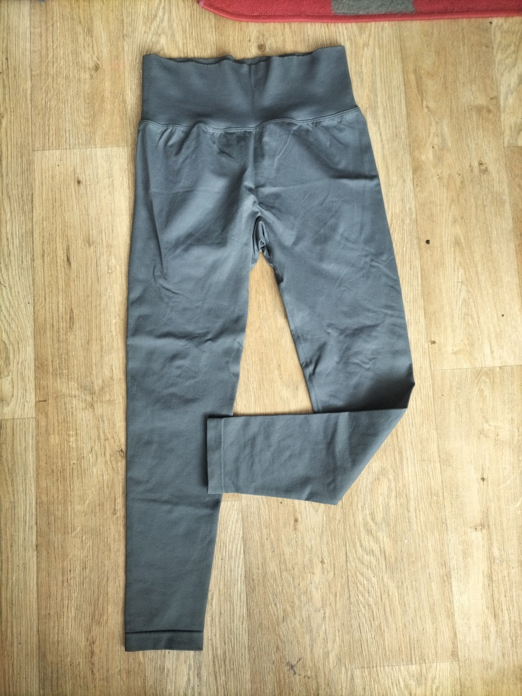 Ladies Large Metallic Grey Ribbed Leggings Nylon