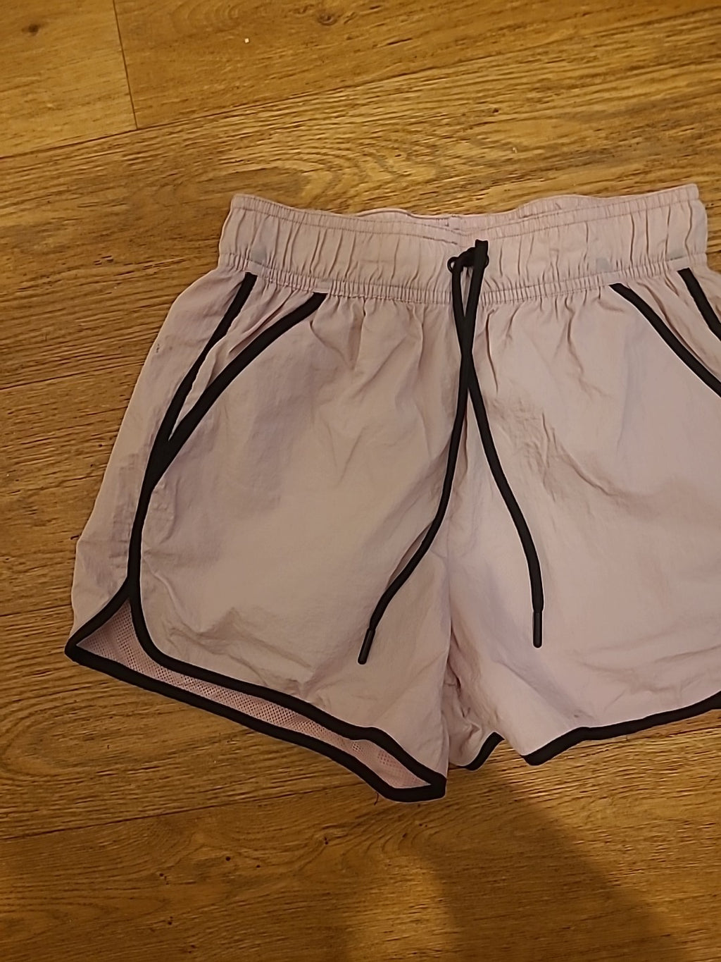 Ladies Primark Size 4 Pink Elasticated Mesh Lined Shorts