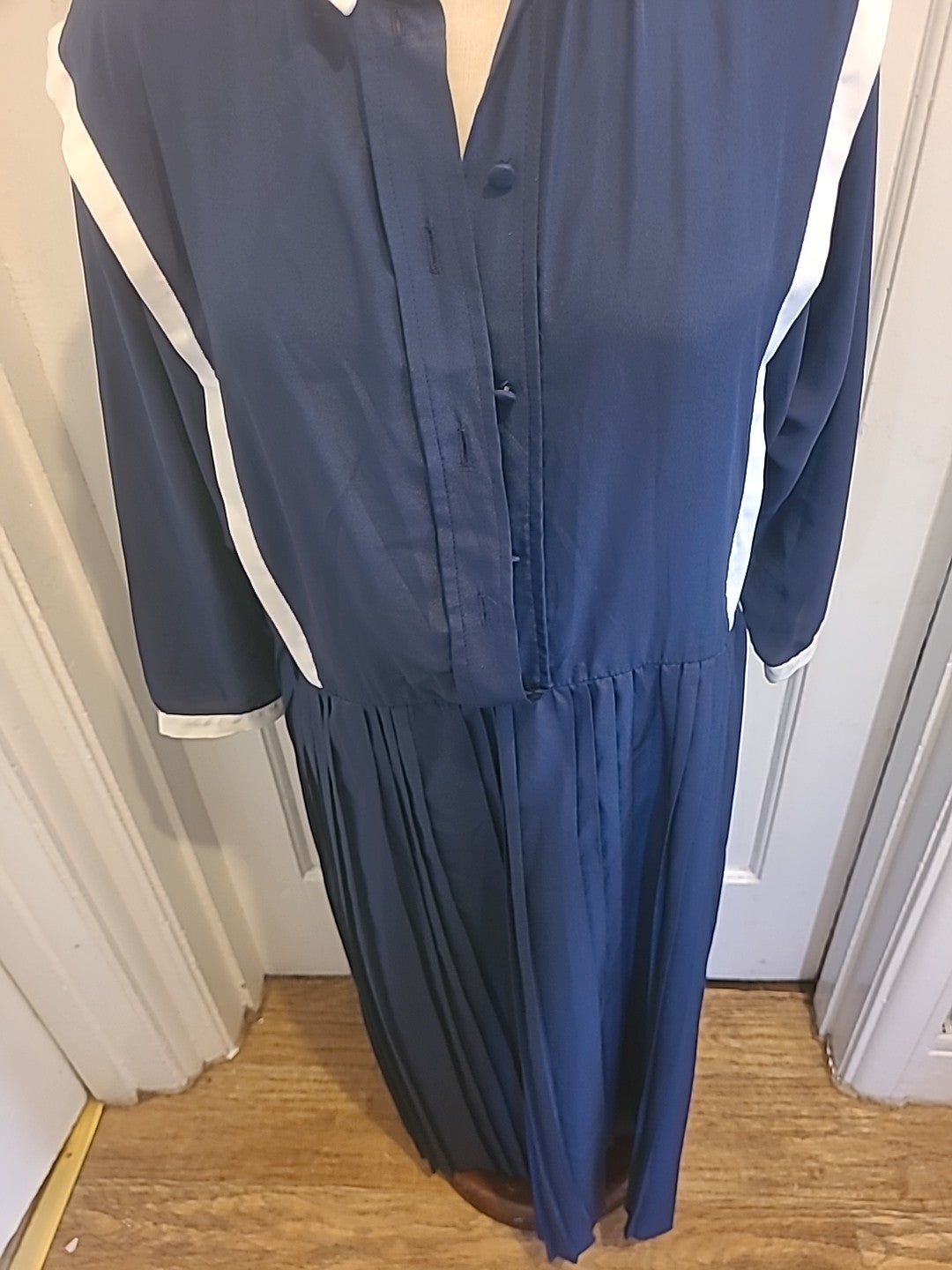 Ladies Claudie Amos Size 16 Navy Mid Sleeved Dress