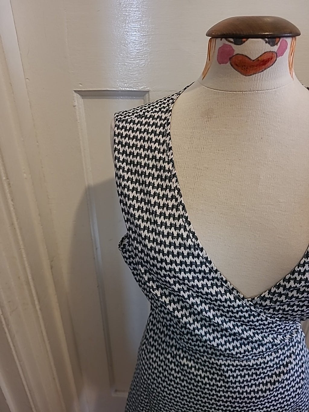 Ladies Size XL Green White Sleeveless Wrap Dress
