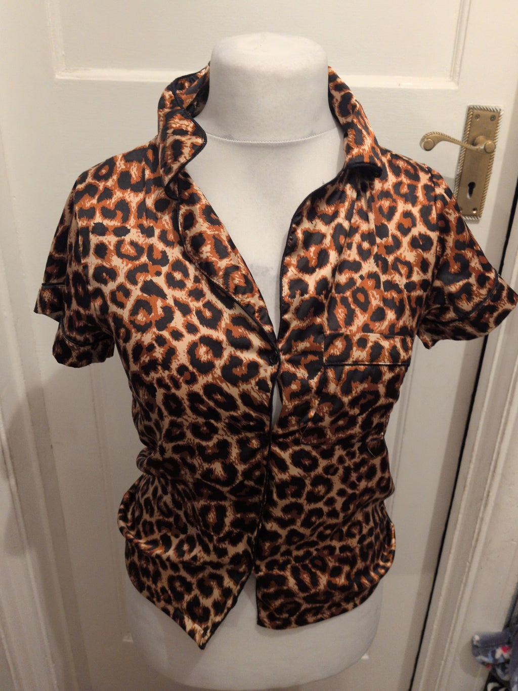 Prettylittlething 8 Pyjama Set Leopard Print Top And Shorts